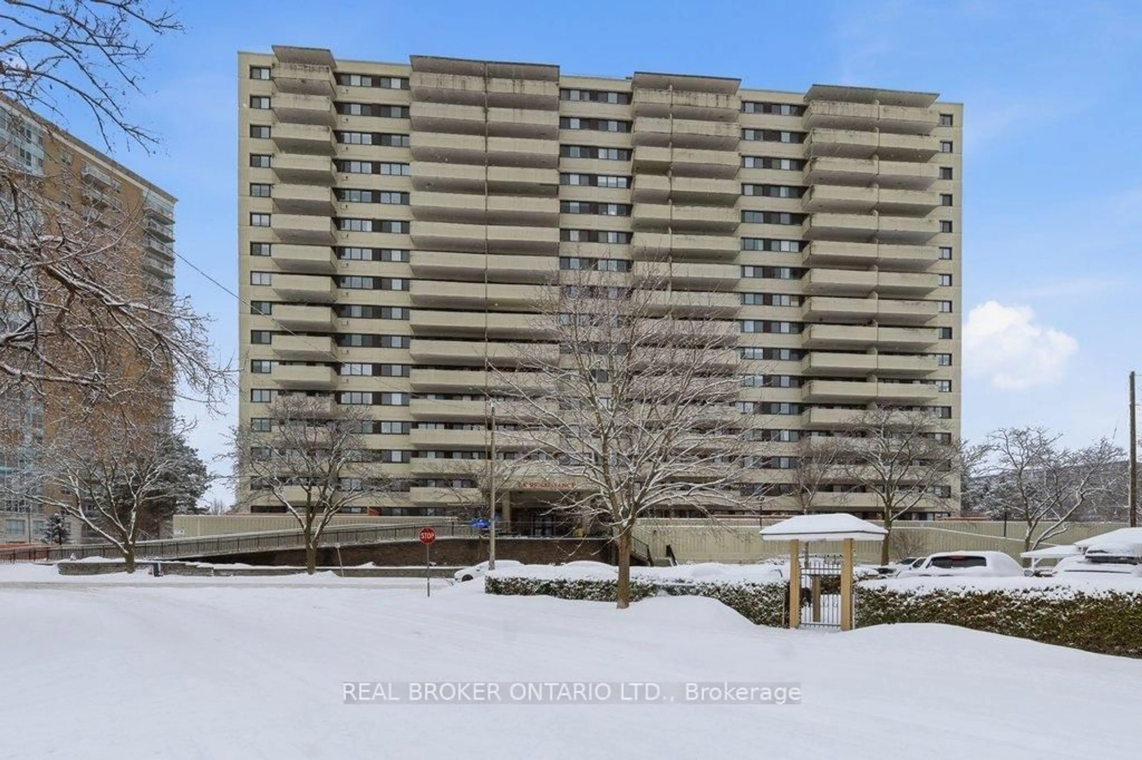 Unknown for 40 Landry St #1613, Ottawa Ontario K1L 8K4