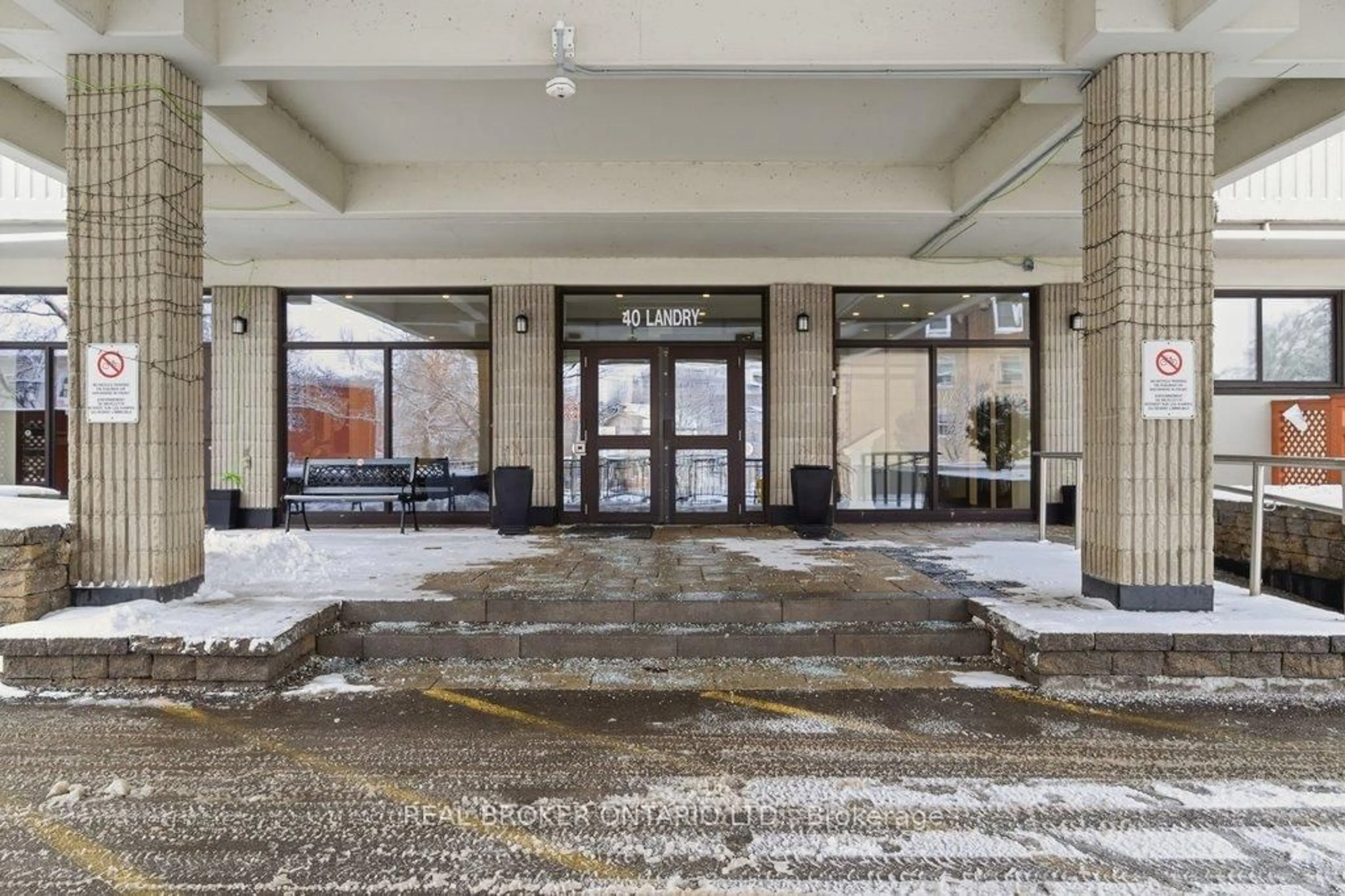 Lobby for 40 Landry St #1613, Ottawa Ontario K1L 8K4