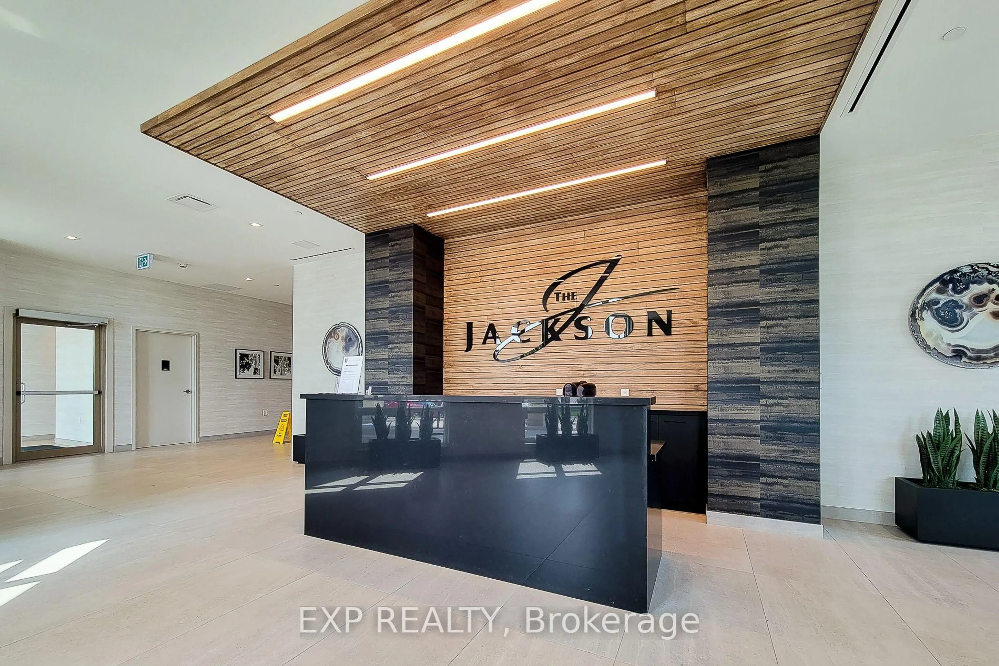 Indoor foyer for 2750 King St #102, Hamilton Ontario L8G 0B8