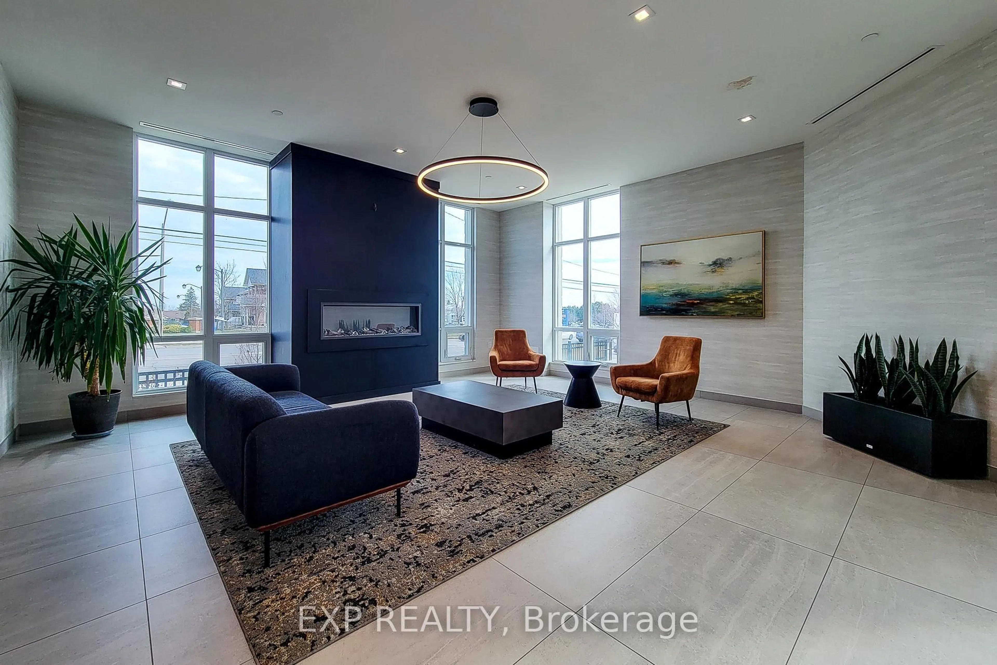 Unknown for 2750 King St #102, Hamilton Ontario L8G 0B8