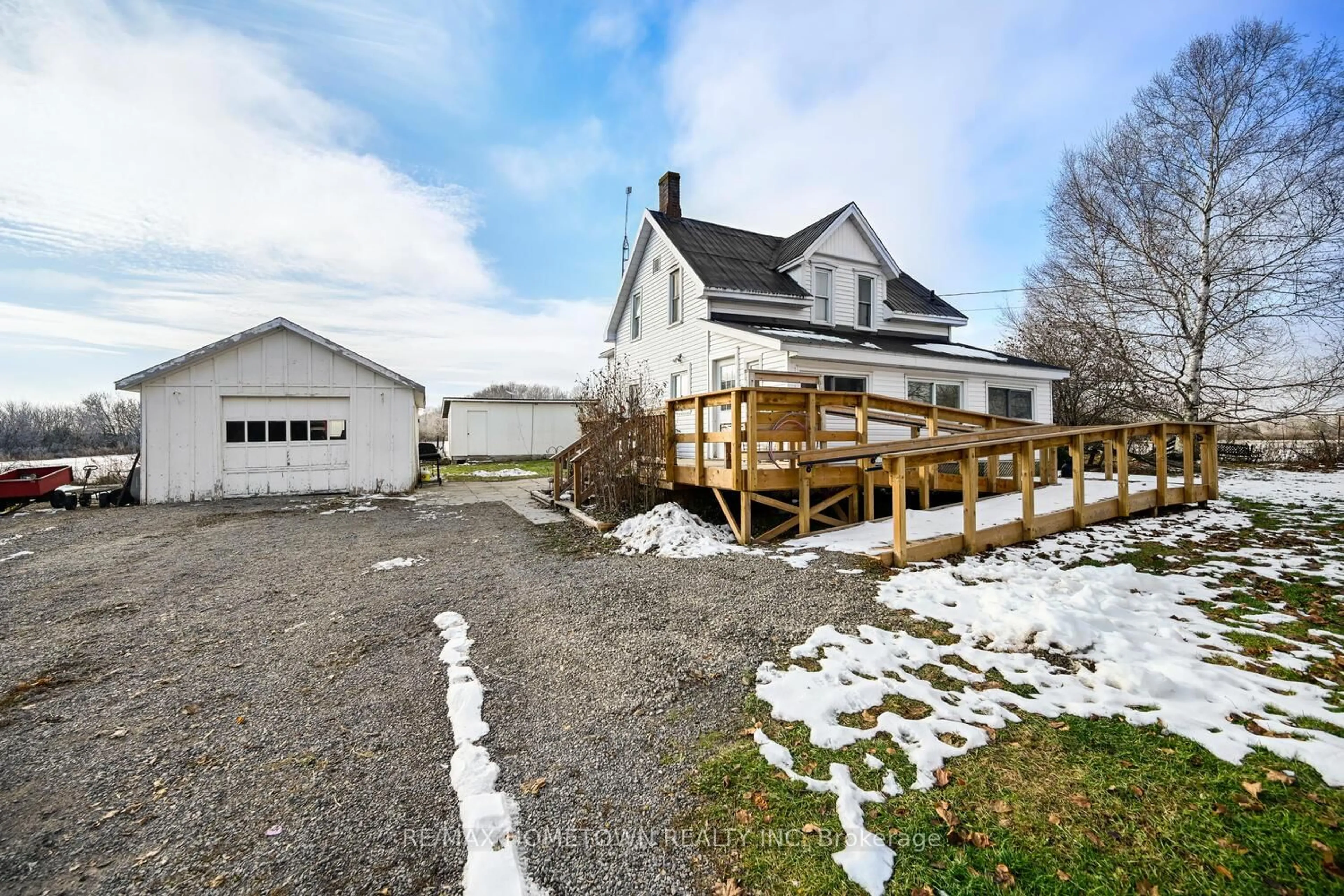 A pic from outside/outdoor area/front of a property/back of a property/a pic from drone, unknown for 6482 County Road 7 Rd, Elizabethtown-Kitley Ontario K6V 5T4