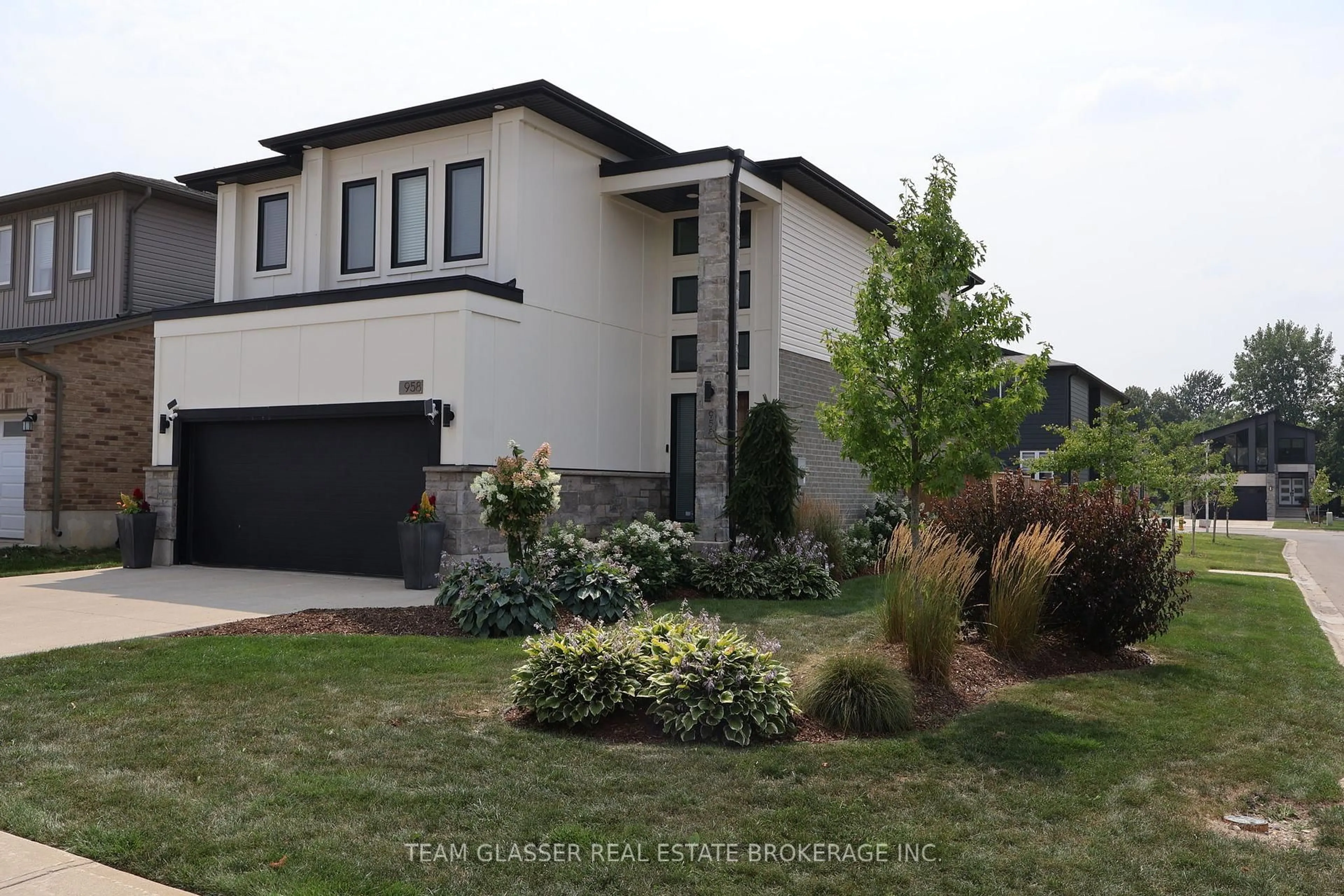 Home with brick exterior material, street for 958 REEVES Ave, London North Ontario N0G 0G9