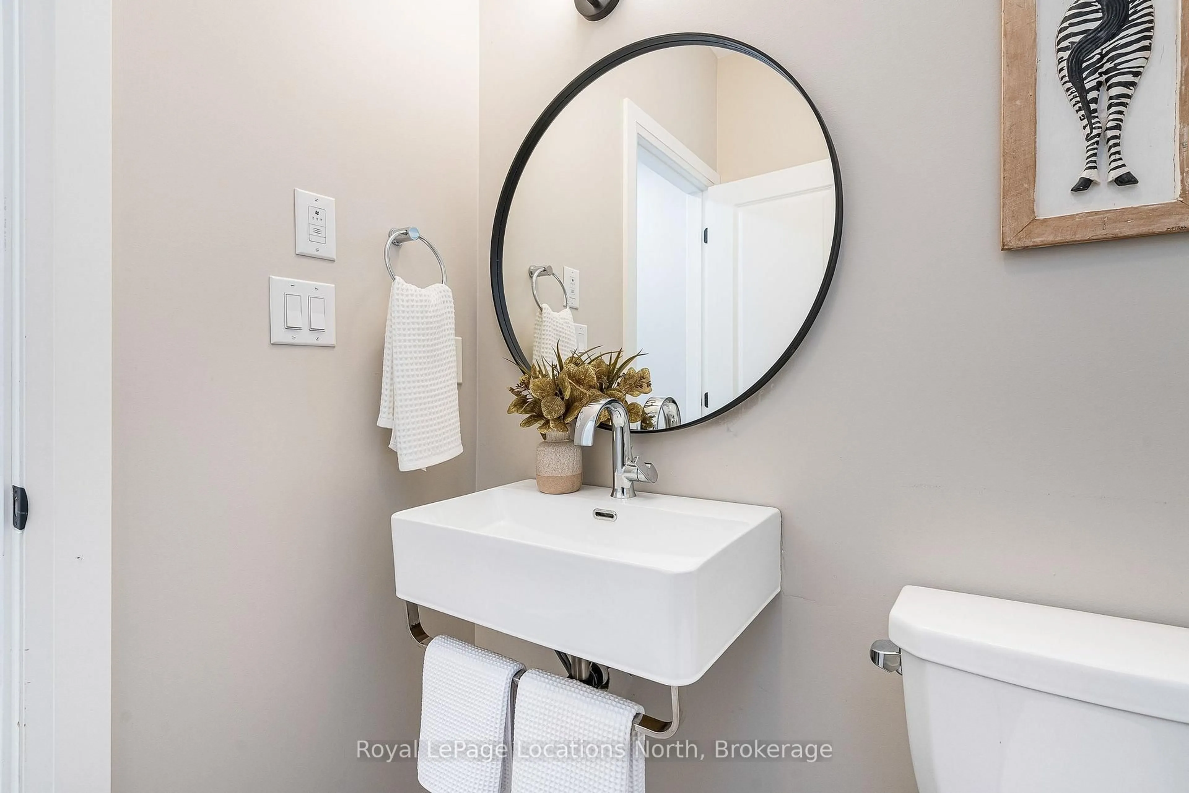 Contemporary bathroom, ceramic/tile floor for 195 Courtland St, Blue Mountains Ontario L9Y 4E4