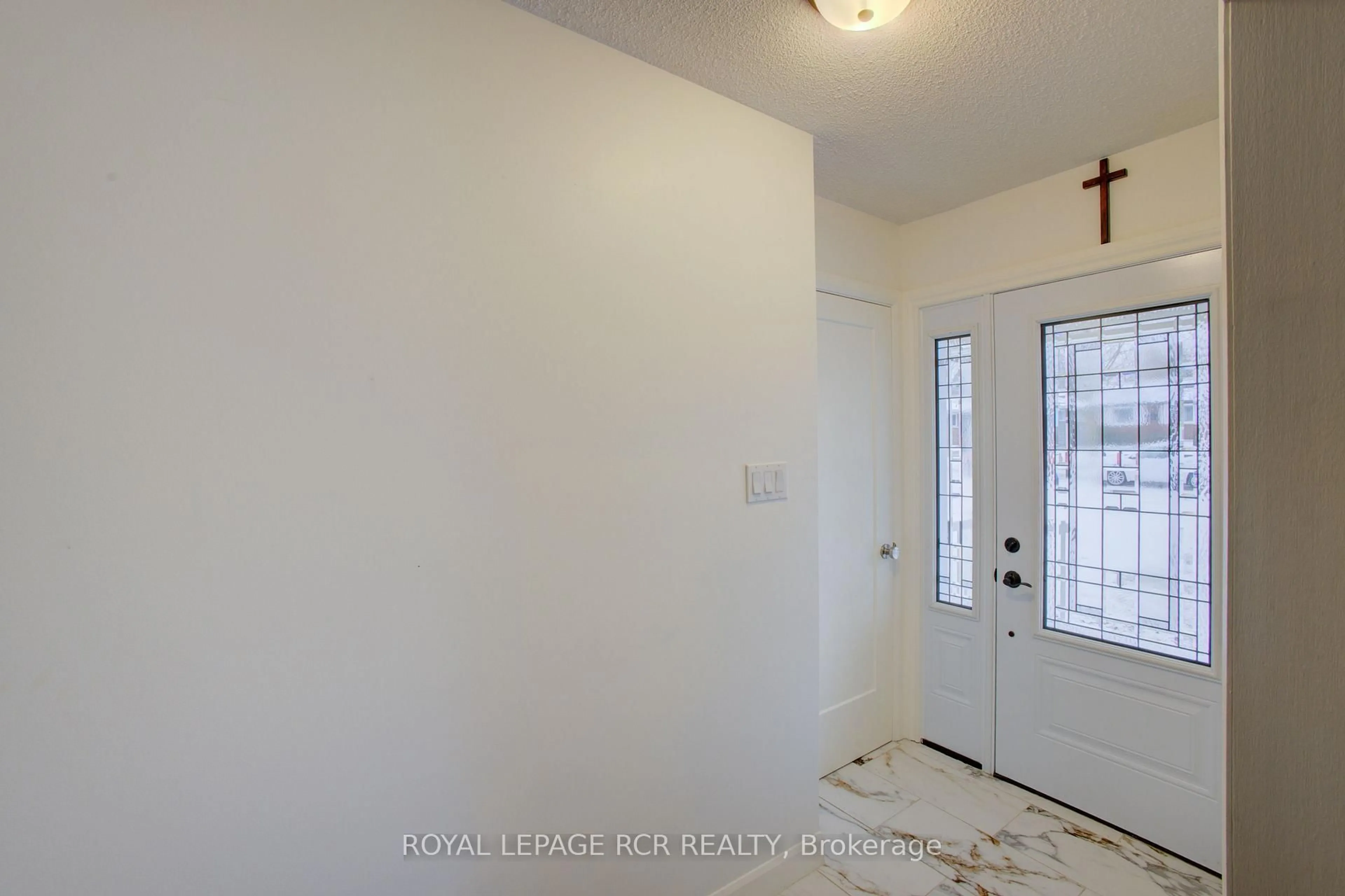 Indoor entryway for 451 William St, Wellington North Ontario N0G 2L3