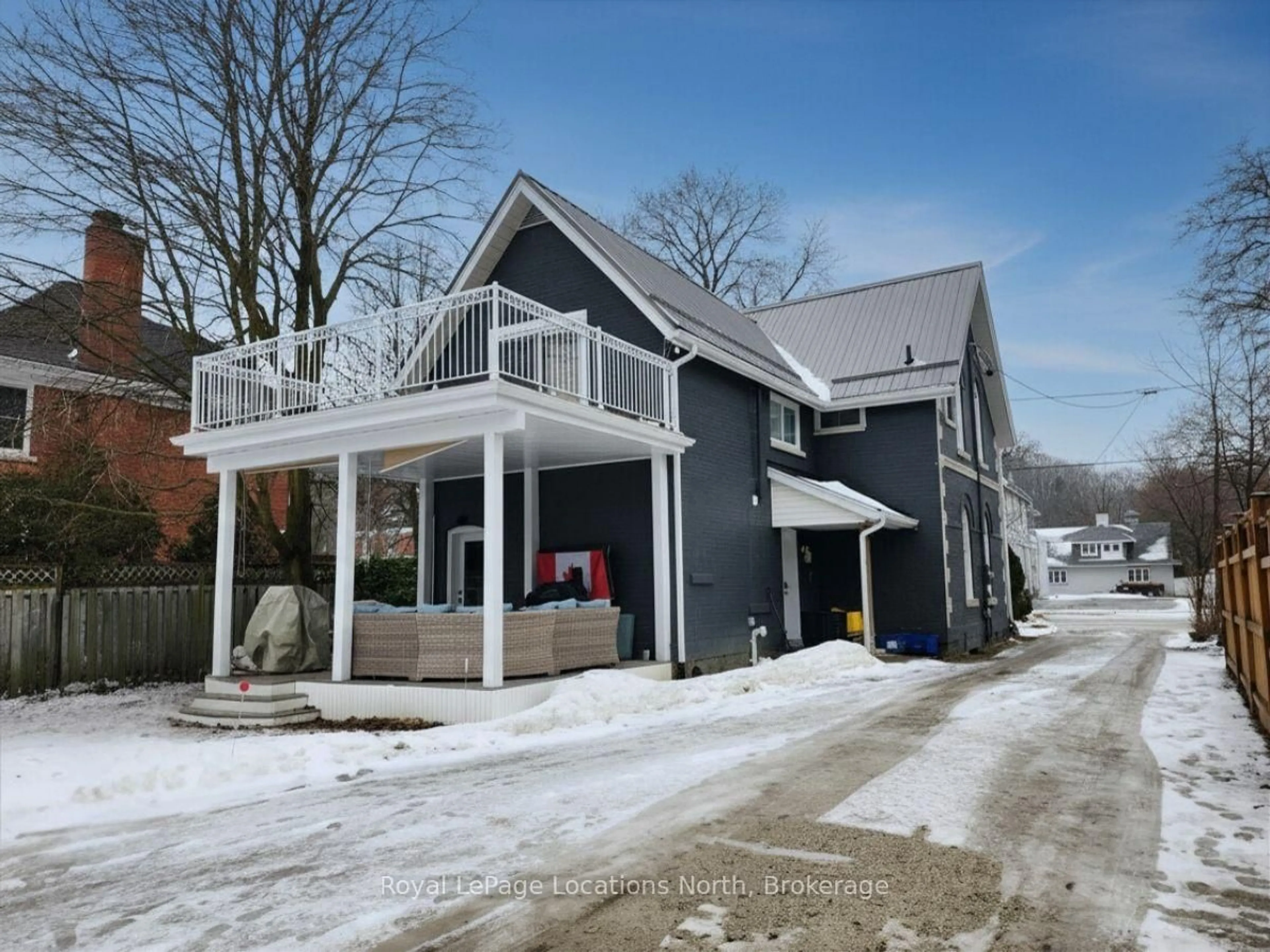 A pic from outside/outdoor area/front of a property/back of a property/a pic from drone, street for 1181 4th Ave, Owen Sound Ontario N4K 4W3