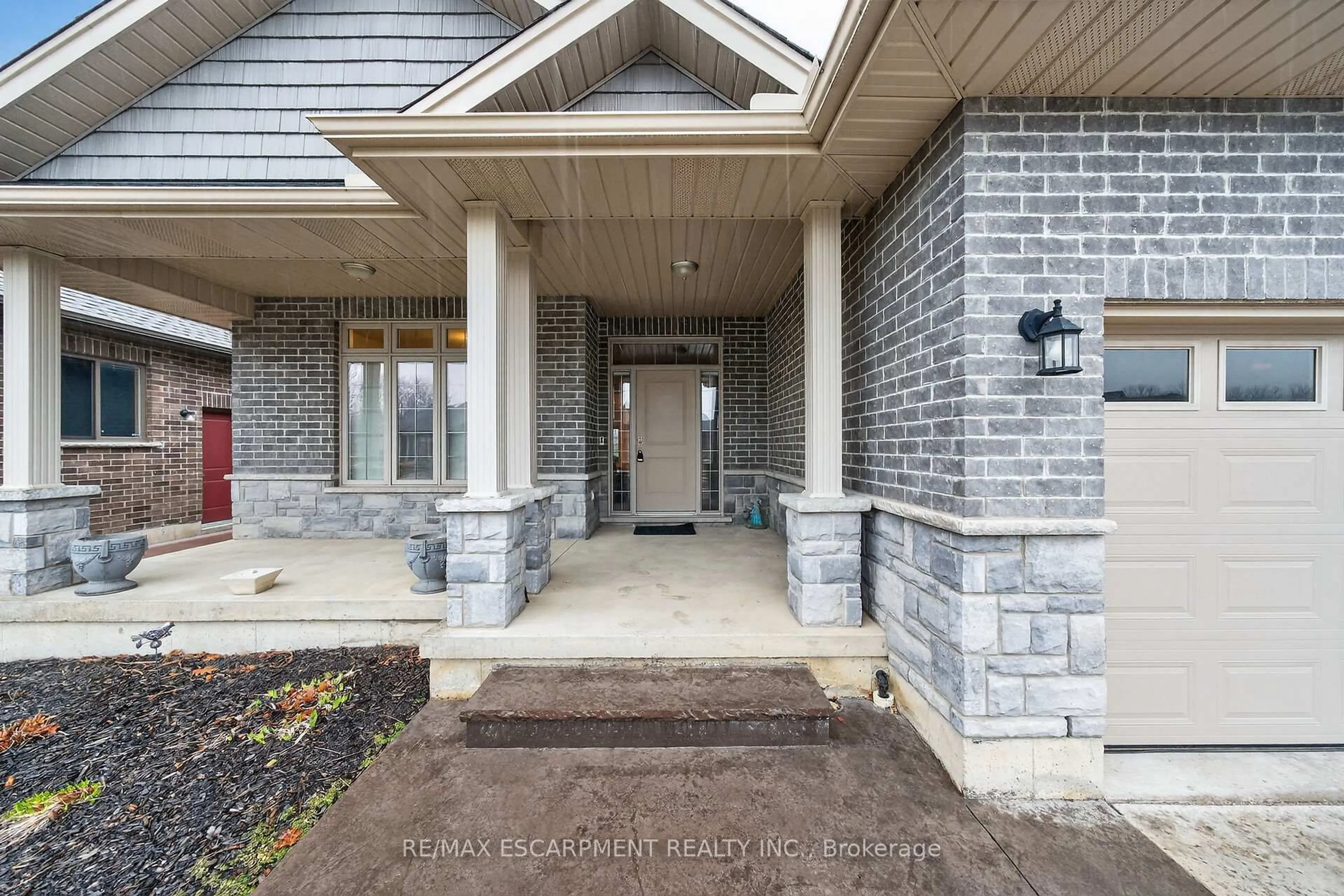 Unknown for 31 Sycamore Dr, Norfolk Ontario N0A 1N6