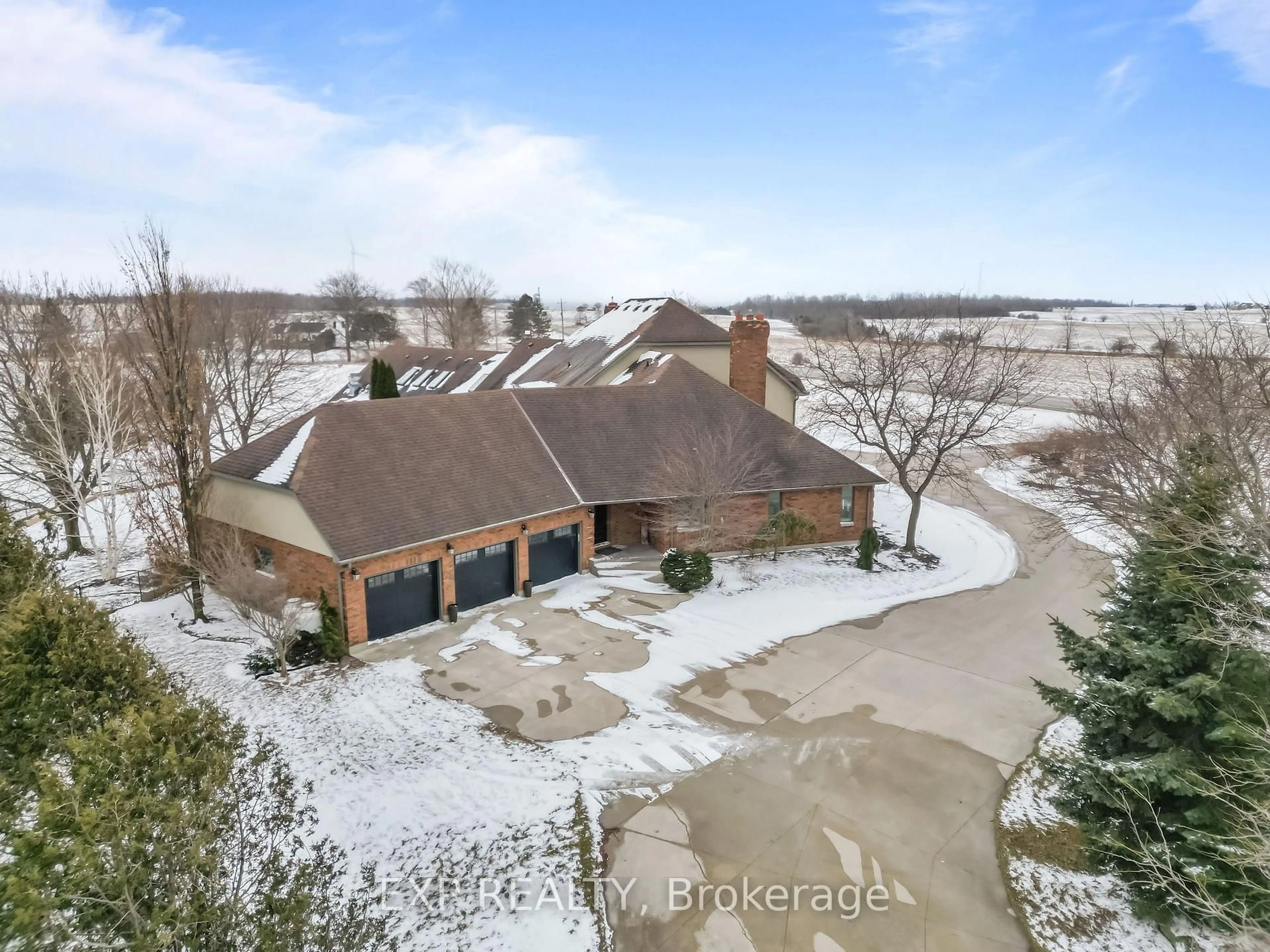 A pic from outside/outdoor area/front of a property/back of a property/a pic from drone, water/lake/river/ocean view for 29830 Centre Rd, Adelaide Metcalfe Ontario N7G 3H7