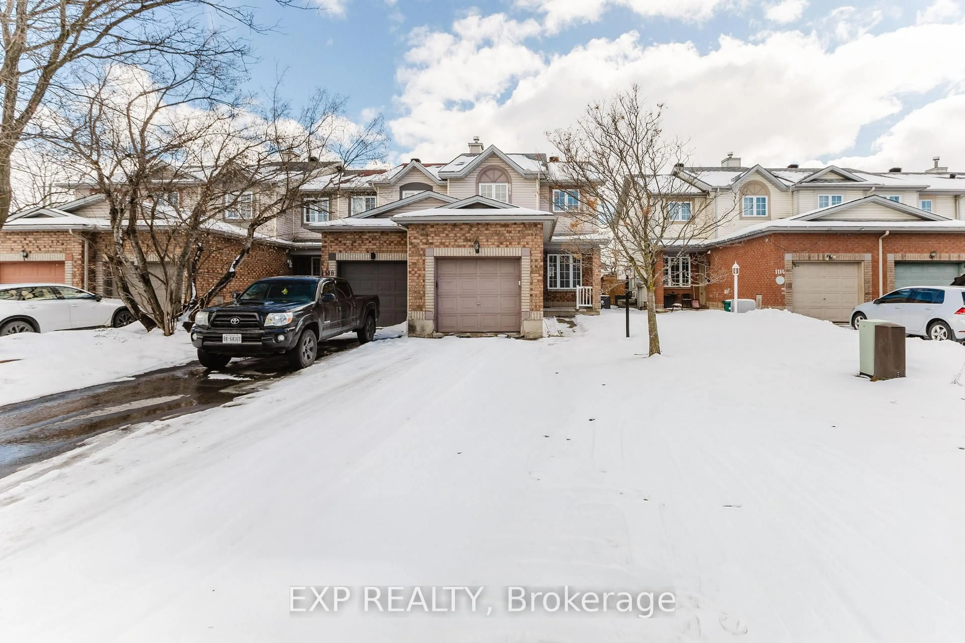 A pic from outside/outdoor area/front of a property/back of a property/a pic from drone, street for 1116 Ballantyne Dr, Ottawa Ontario K4A 4C6