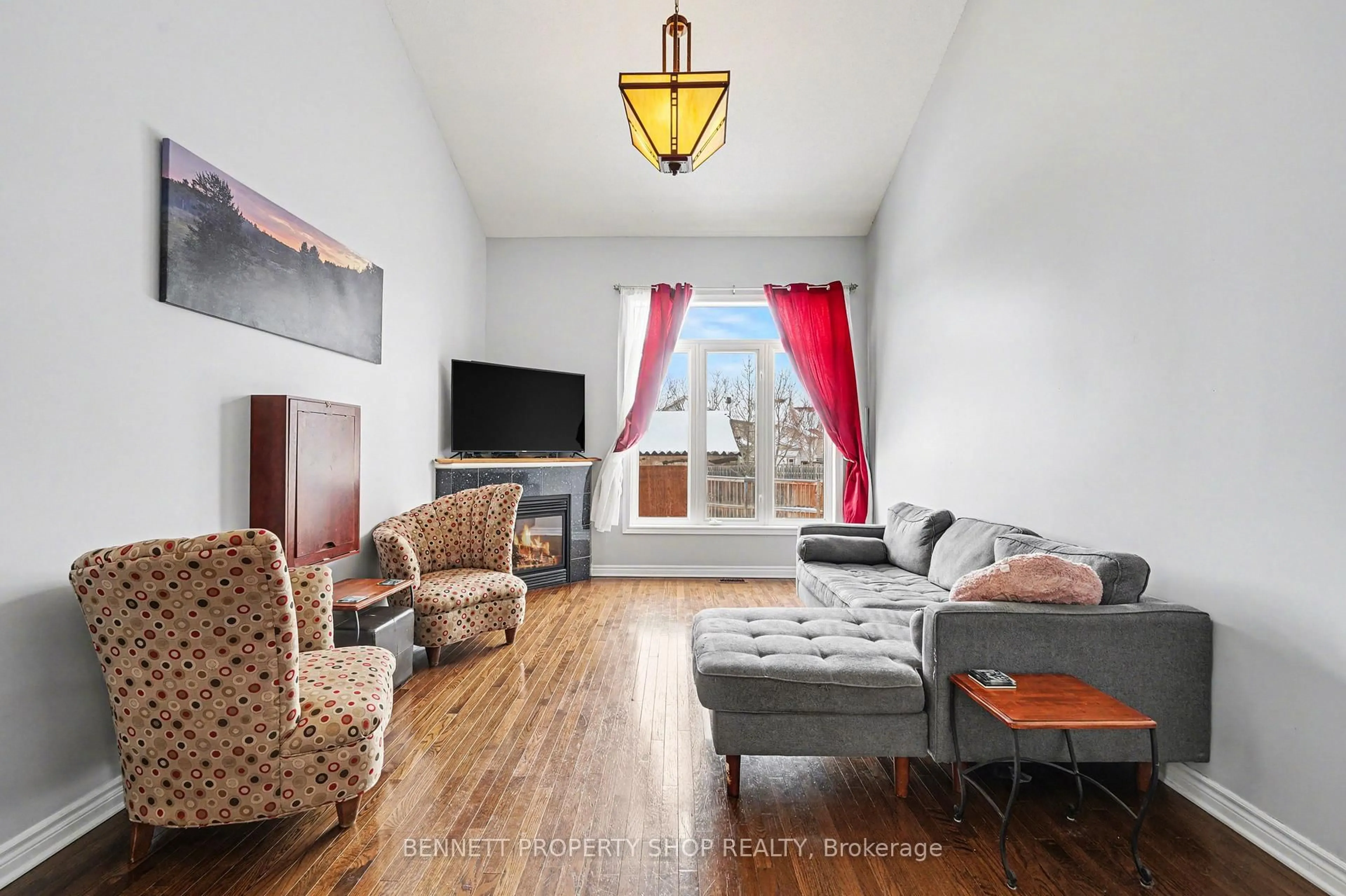 Living room with furniture, unknown for 366 Grey Seal Circ, Ottawa Ontario K1V 2H5