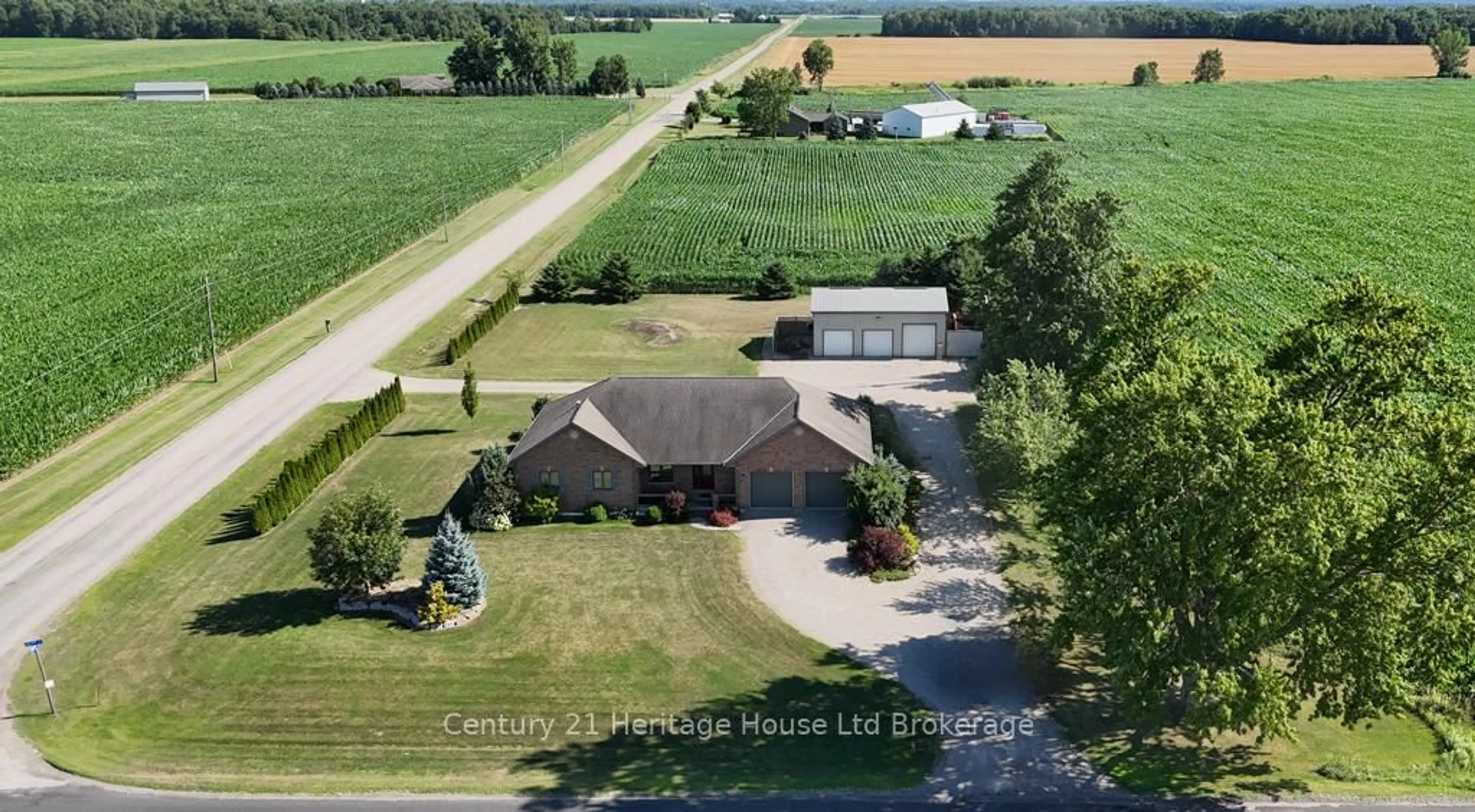 A pic from outside/outdoor area/front of a property/back of a property/a pic from drone, unknown for 11069 Rogers Rd, Malahide Ontario N5H 2R6