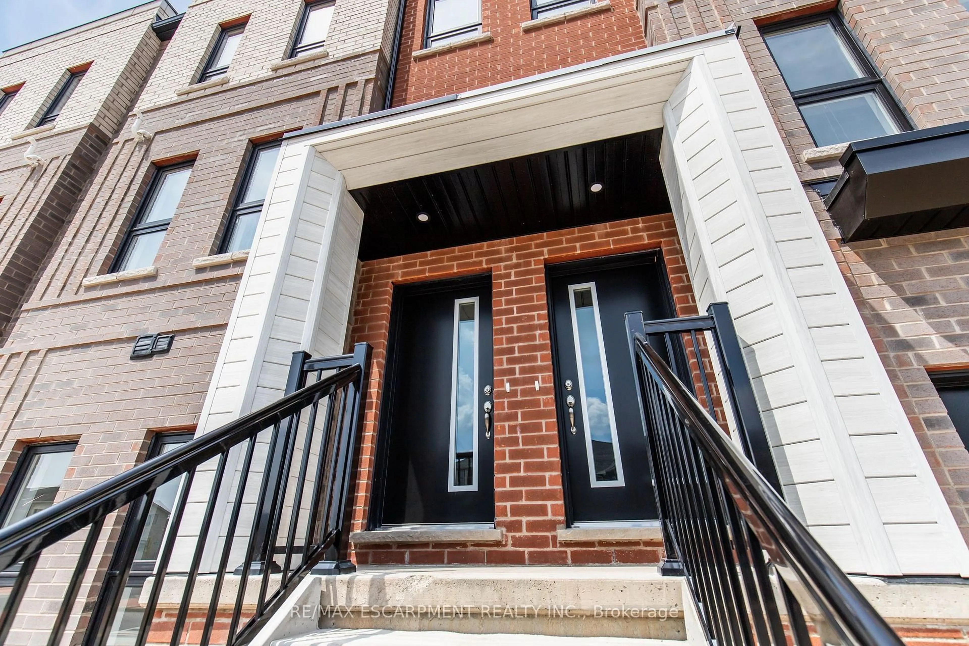 Unknown for 55 Great Falls Blvd, Hamilton Ontario L8B 2A9