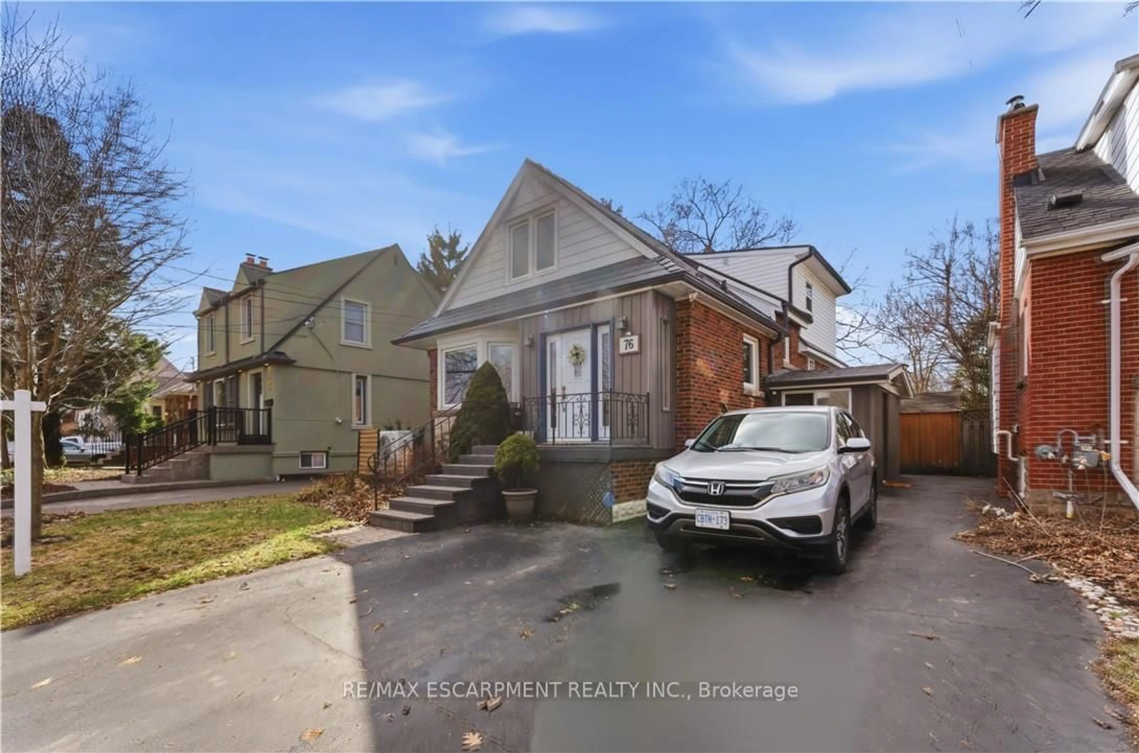 Unknown for 76 Knyvet Ave, Hamilton Ontario L9A 3J5