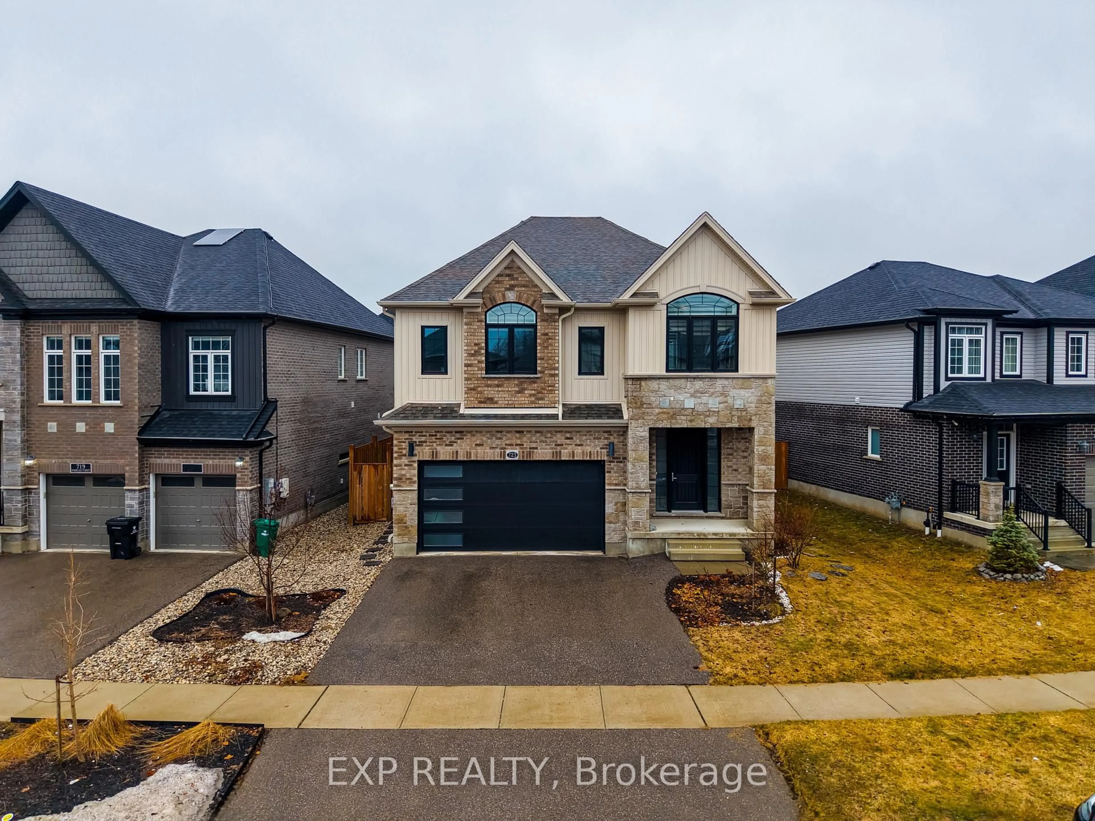 A pic from outside/outdoor area/front of a property/back of a property/a pic from drone, street for 723 Wood Lily St, Waterloo Ontario N2V 0E4