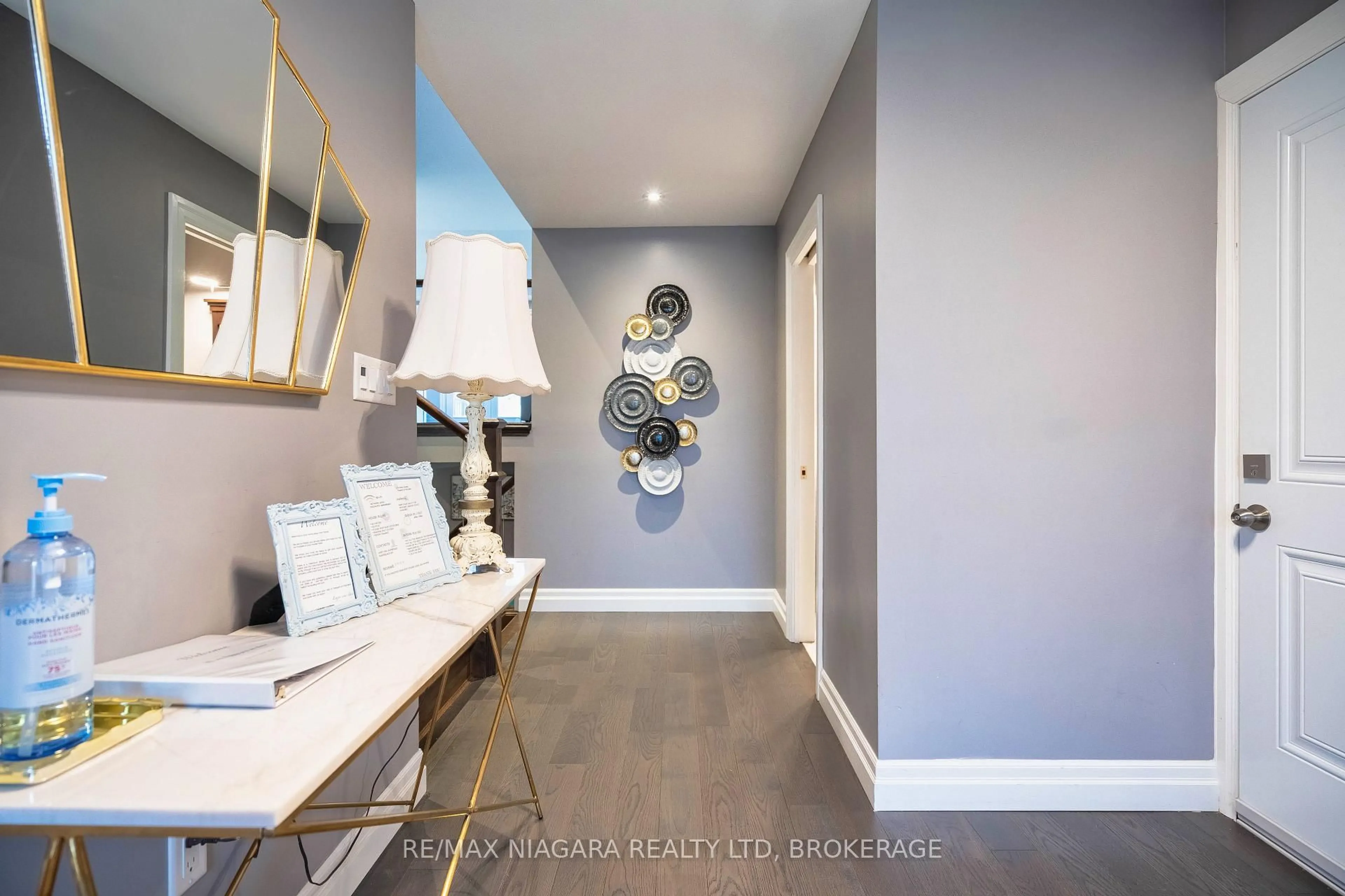 Unknown for 214 Mary St, Niagara-on-the-Lake Ontario L0S 1J0