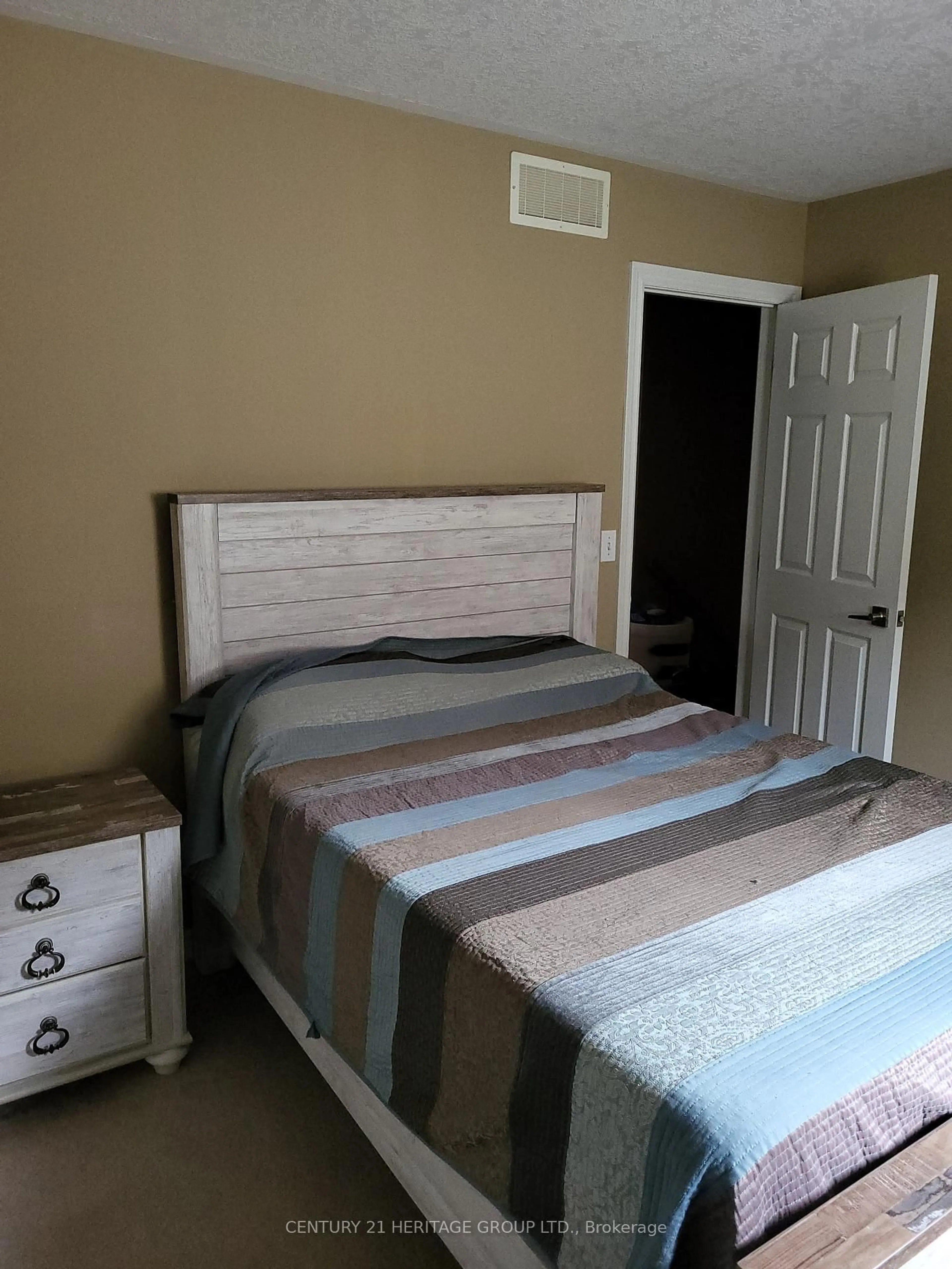 A pic of a room for 71 Finch Dr, Belleville Ontario K8P 5L4