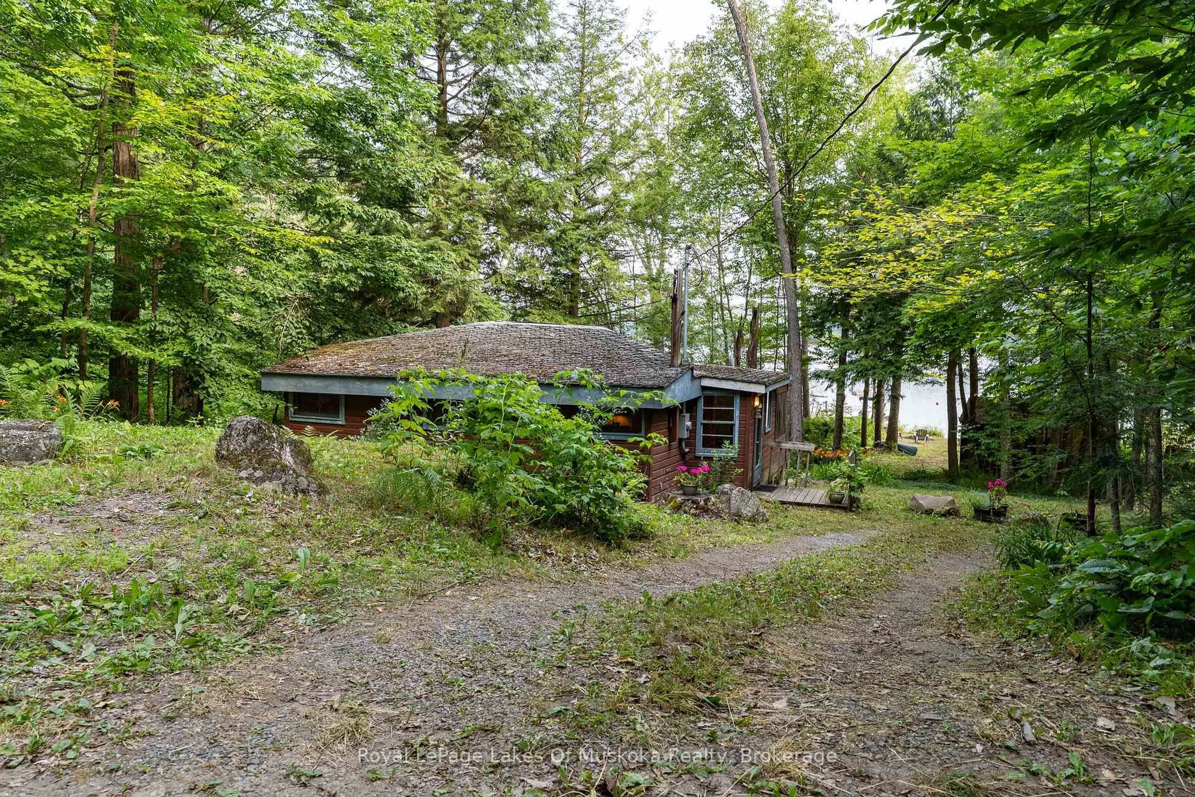 Patio, water/lake/river/ocean view for 1072 Long Lake Rd, Muskoka Lakes Ontario P0C 1A0