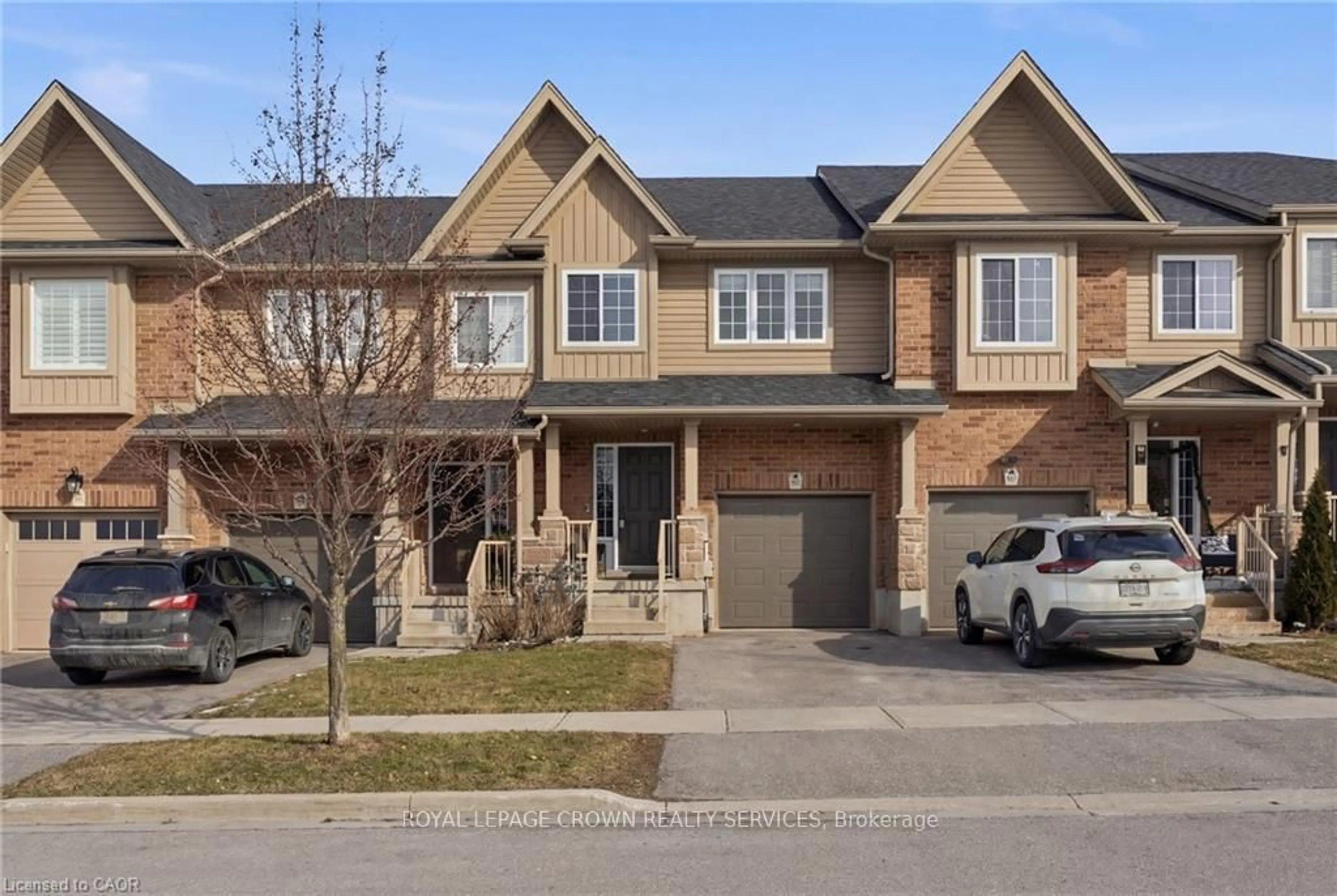 Home with brick exterior material, street for 955 Zeller Cres, Kitchener Ontario N2A 0C9