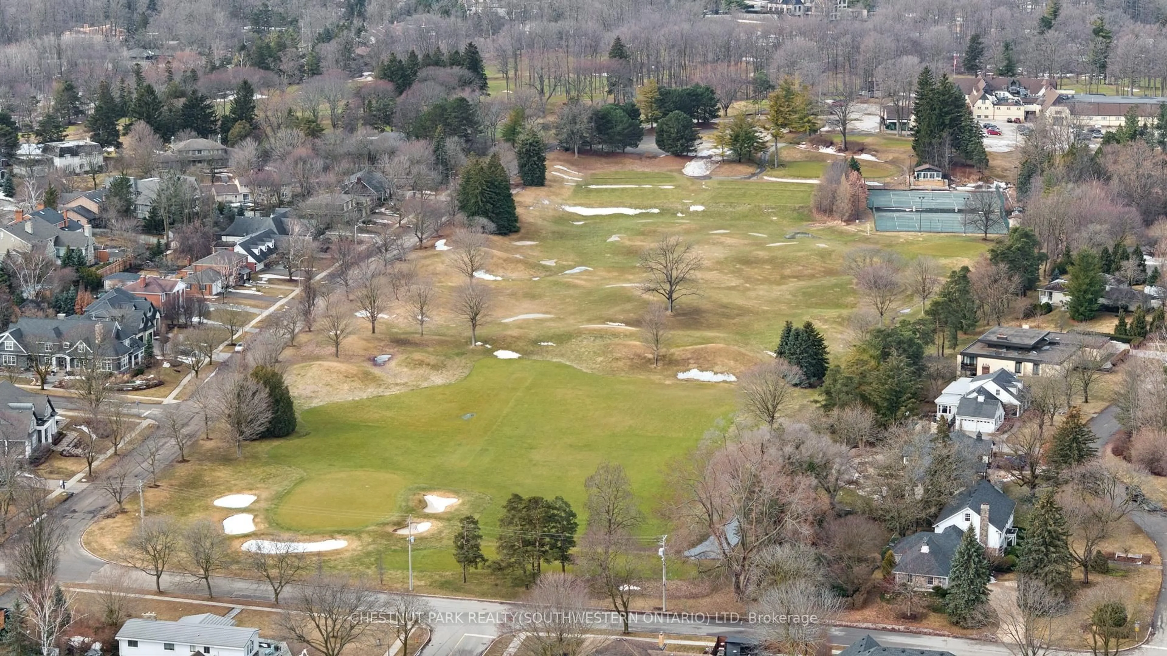 A pic from outside/outdoor area/front of a property/back of a property/a pic from drone, mountain view for 757 Westmount Rd, Kitchener Ontario N2M 1S3