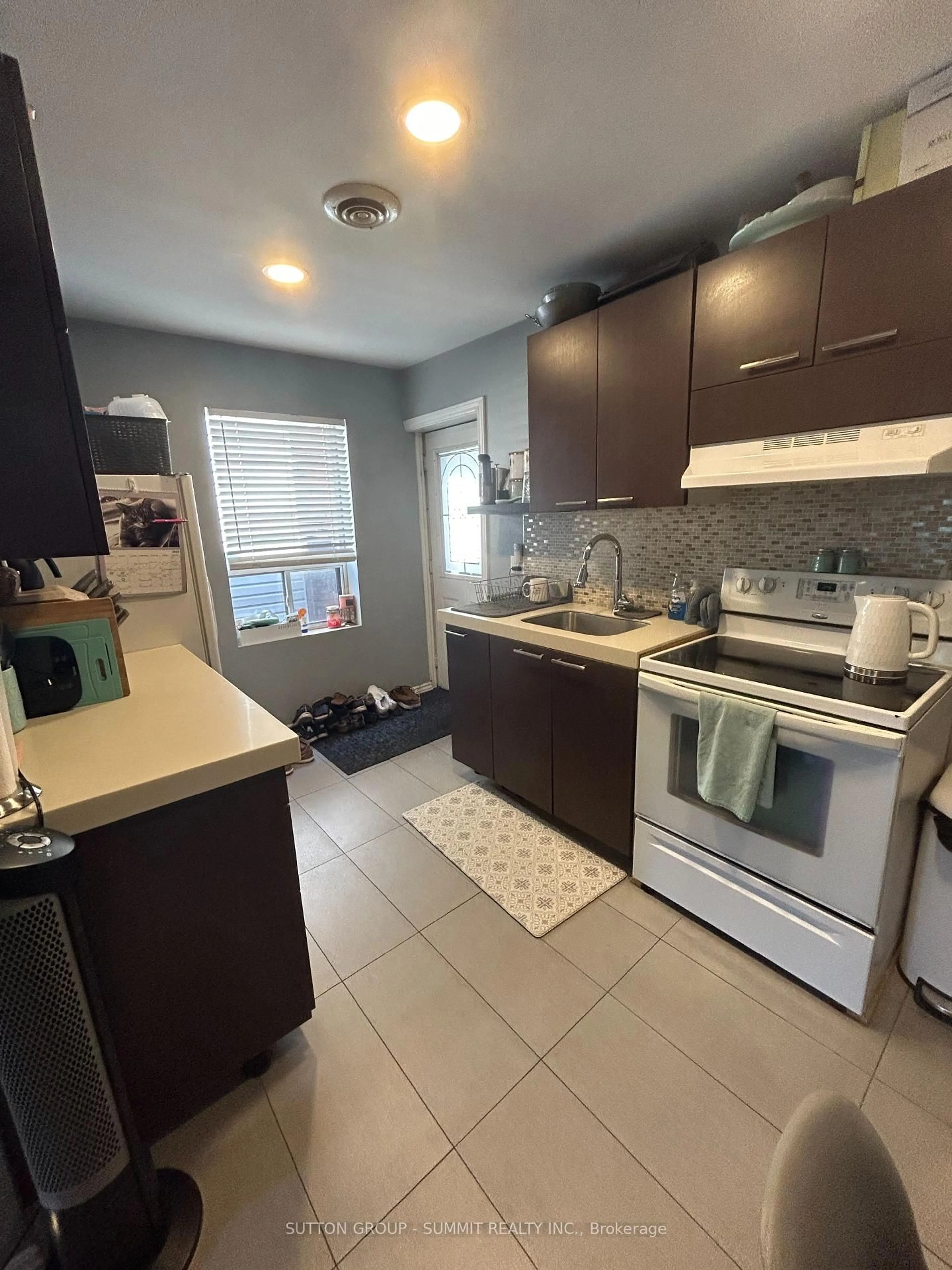 Unknown for 8 St Matthews Ave, Hamilton Ontario L8L 5P3