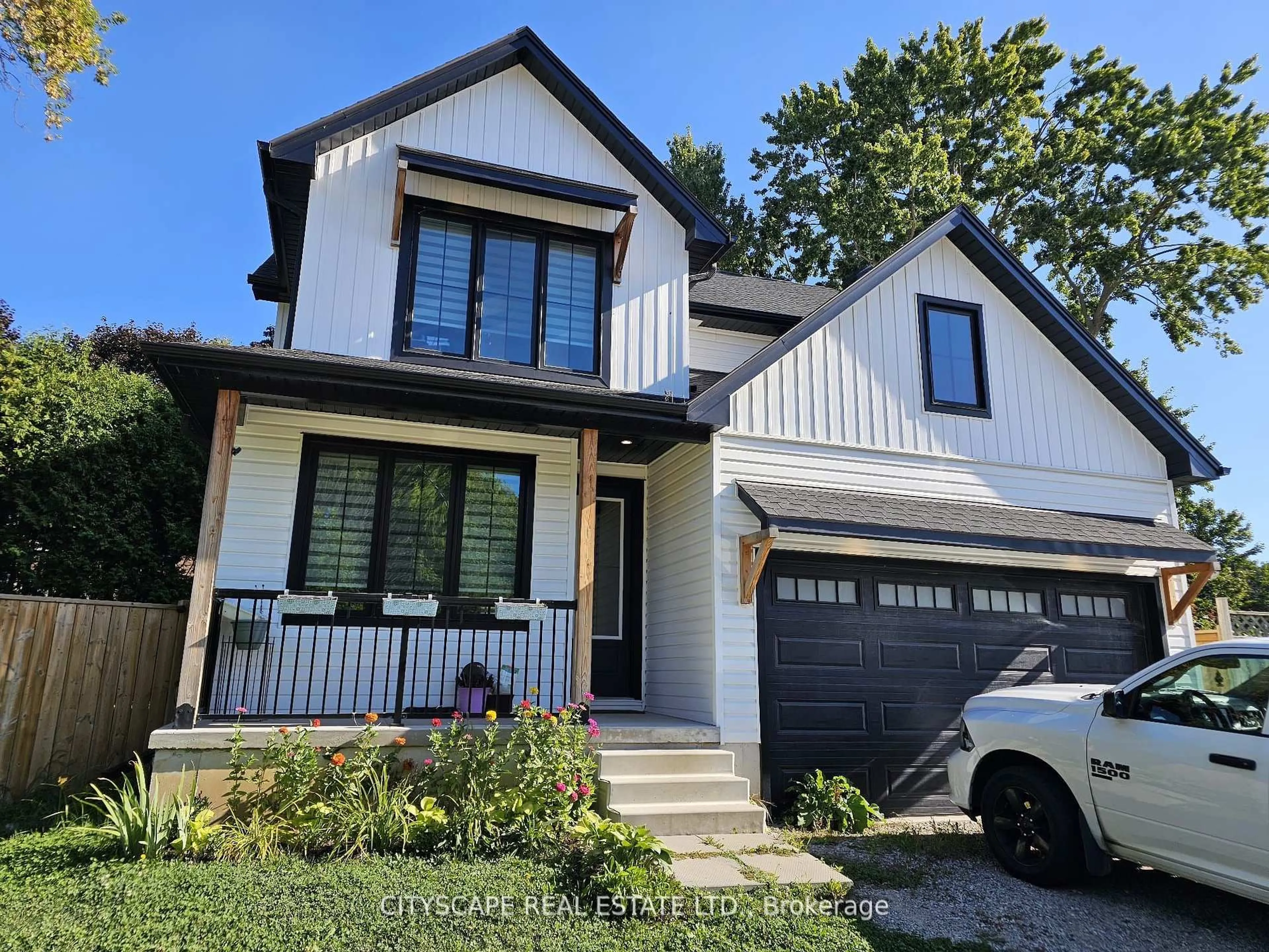 Home with vinyl exterior material, street for 274 Bell St, Ingersoll Ontario M5C 2P3