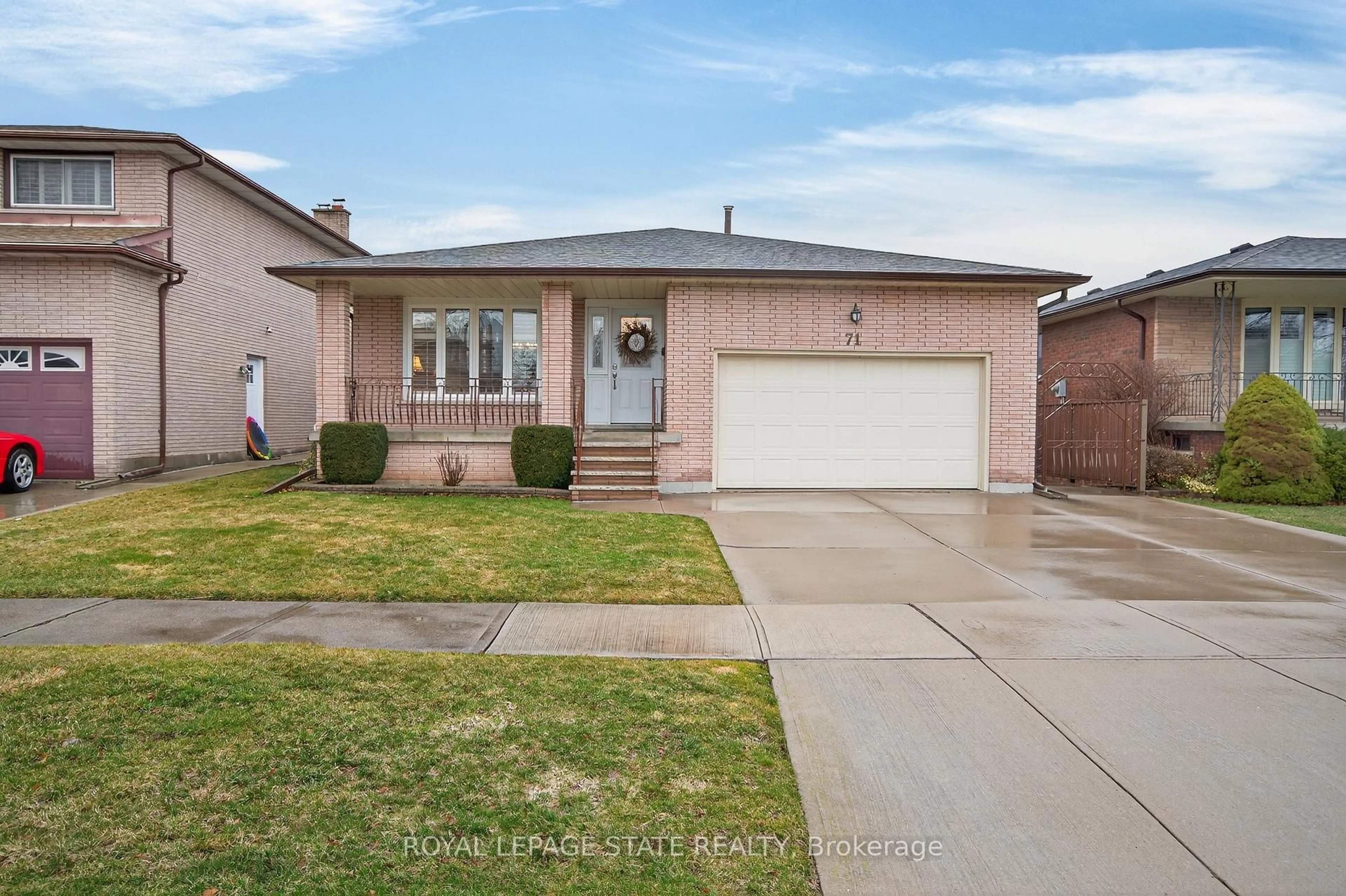 Home with brick exterior material, street for 71 Ellington Ave, Hamilton Ontario L8E 3T5