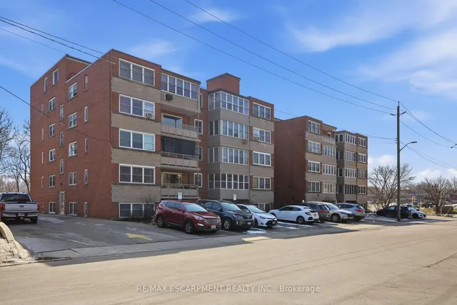 9 GRANT Blvd #106, Hamilton 3