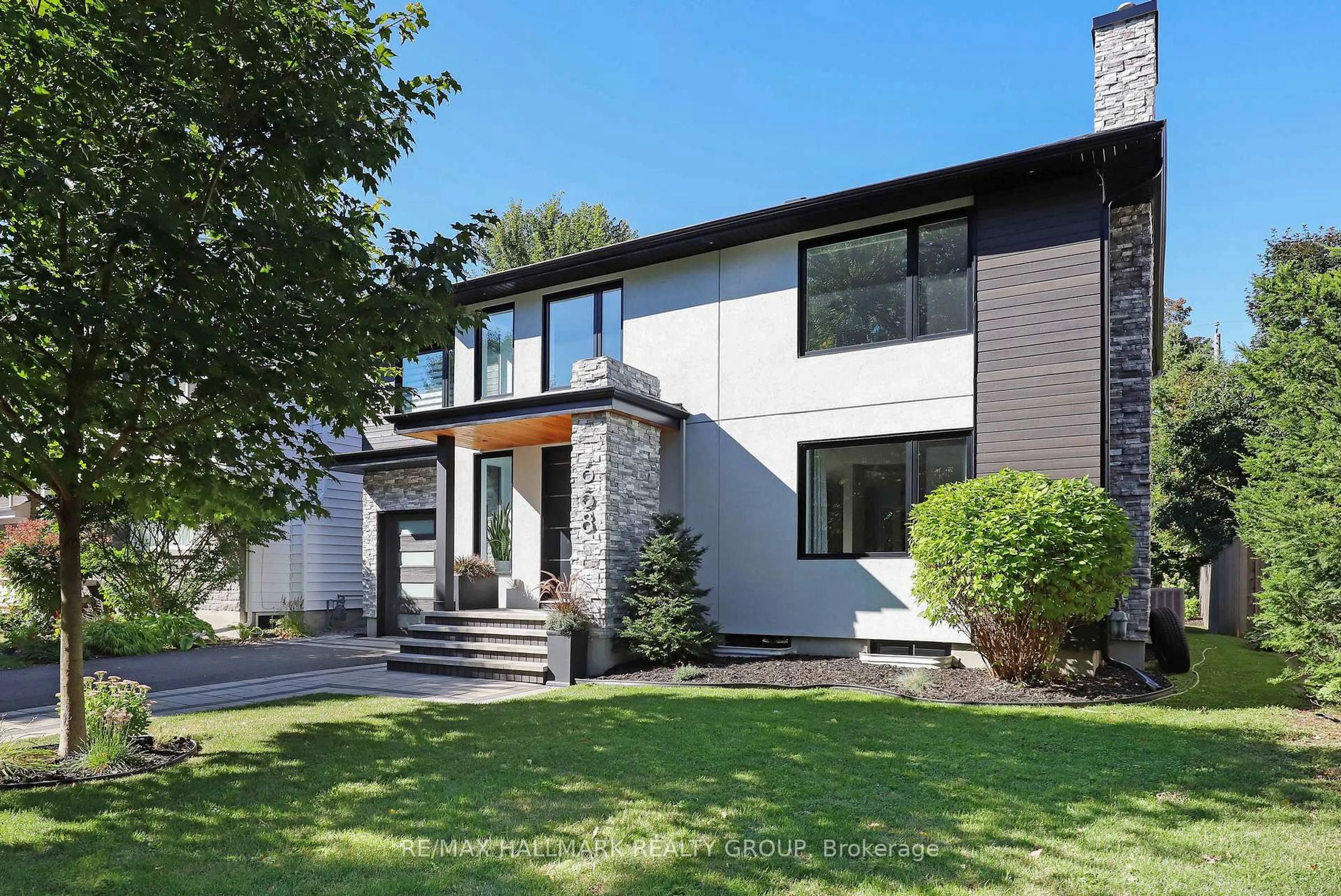 Home with brick exterior material, street for 668 Mansfield Ave, Ottawa Ontario K2A 2T6