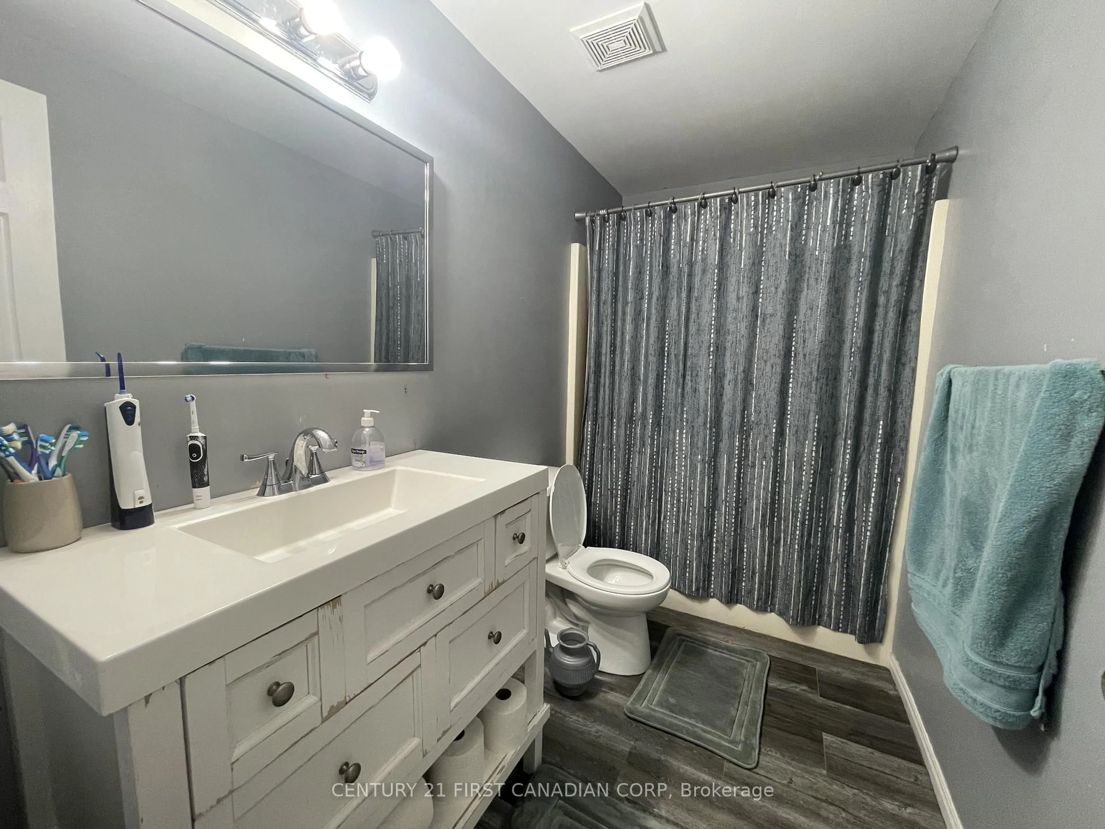 Standard bathroom, ceramic/tile floor for 70 Chapman Crt #23, London North Ontario N6G 4Z4