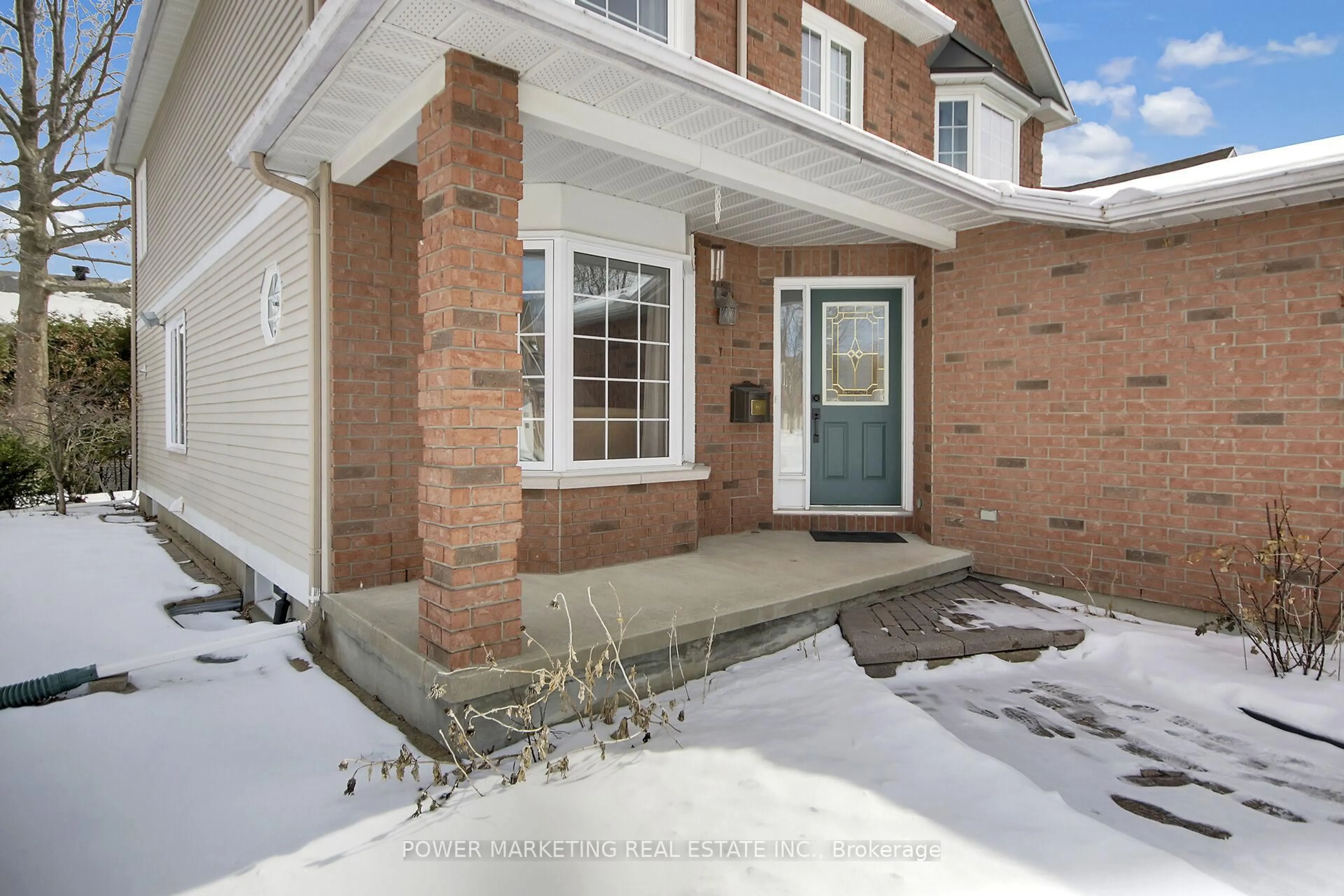 Unknown for 29 TAJ Crt, Ottawa Ontario K1G 5K7