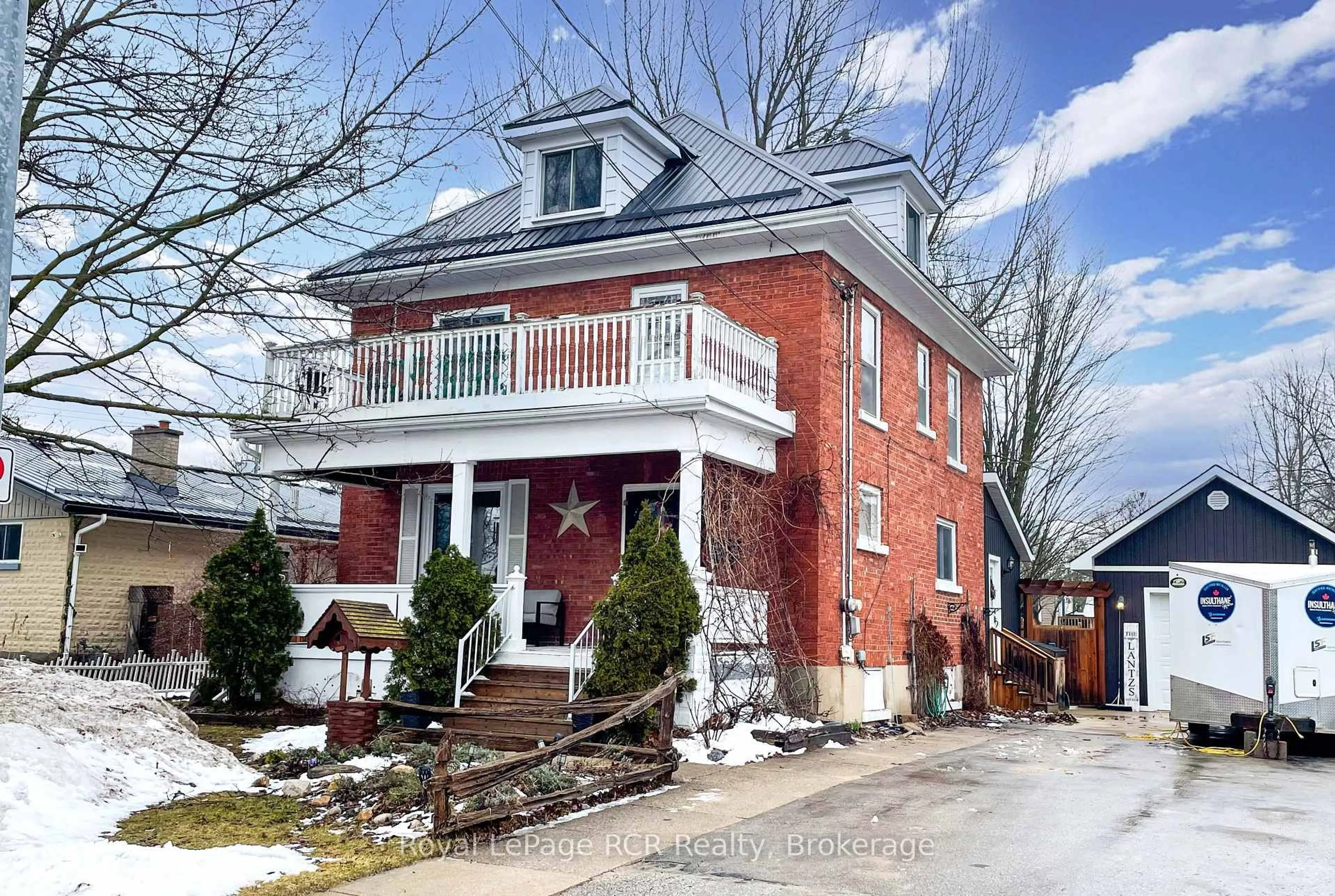 Home with brick exterior material, street for 270 13th St, Hanover Ontario N4N 1X3