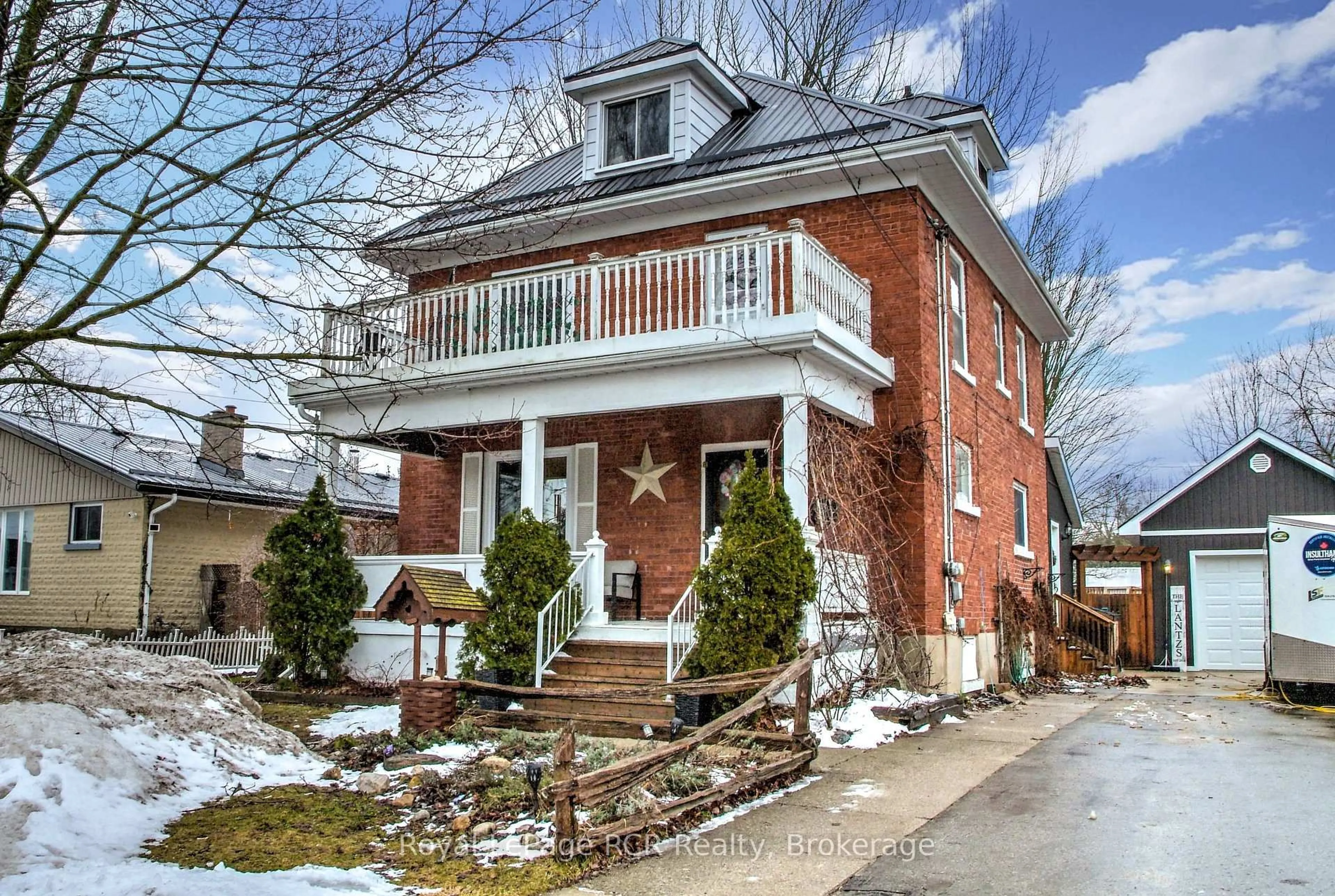 Home with brick exterior material, street for 270 13th St, Hanover Ontario N4N 1X3