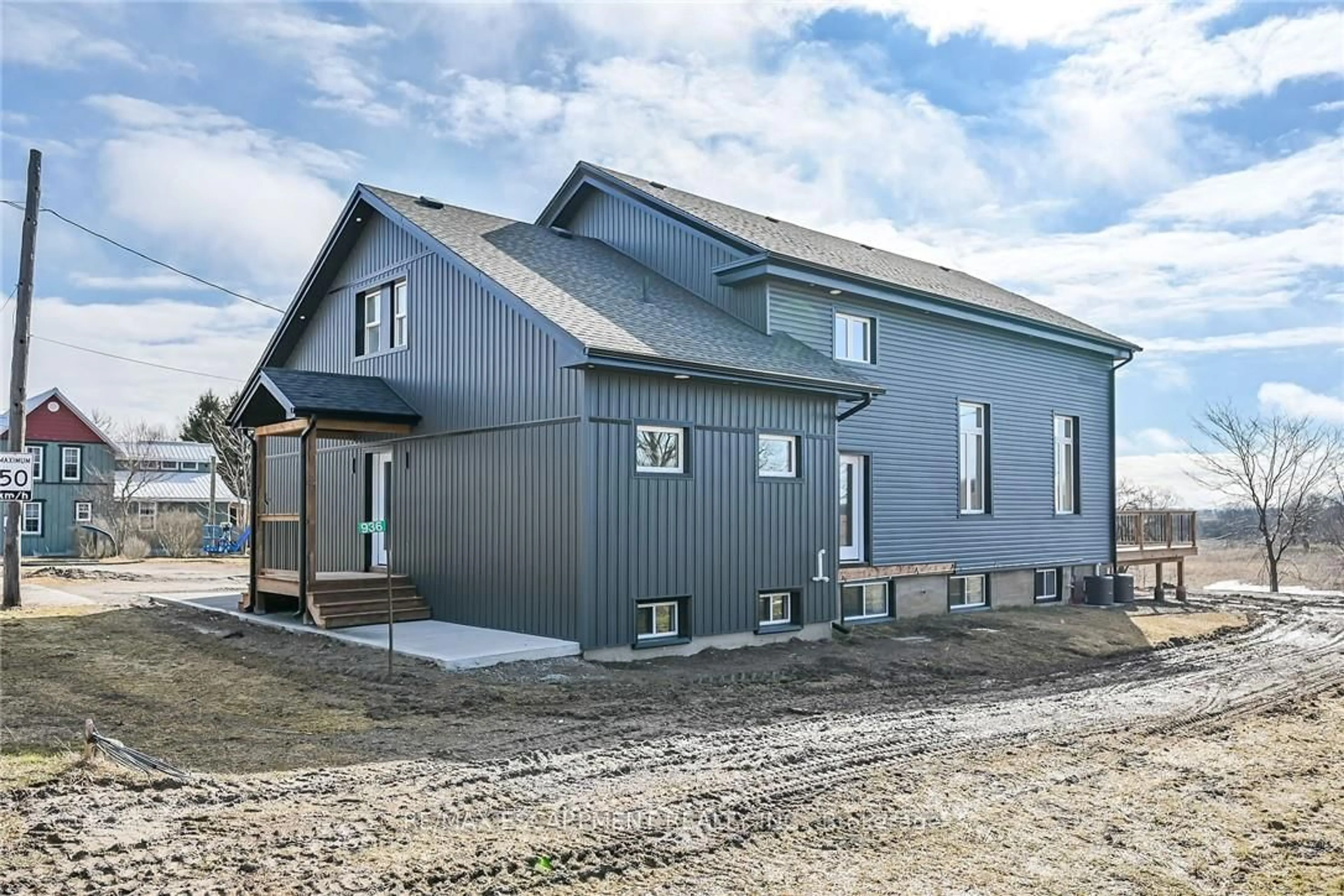 Home with vinyl exterior material, building for 936 CONCESSION 2 WALPOLE Rd, Haldimand Ontario N0A 1L0