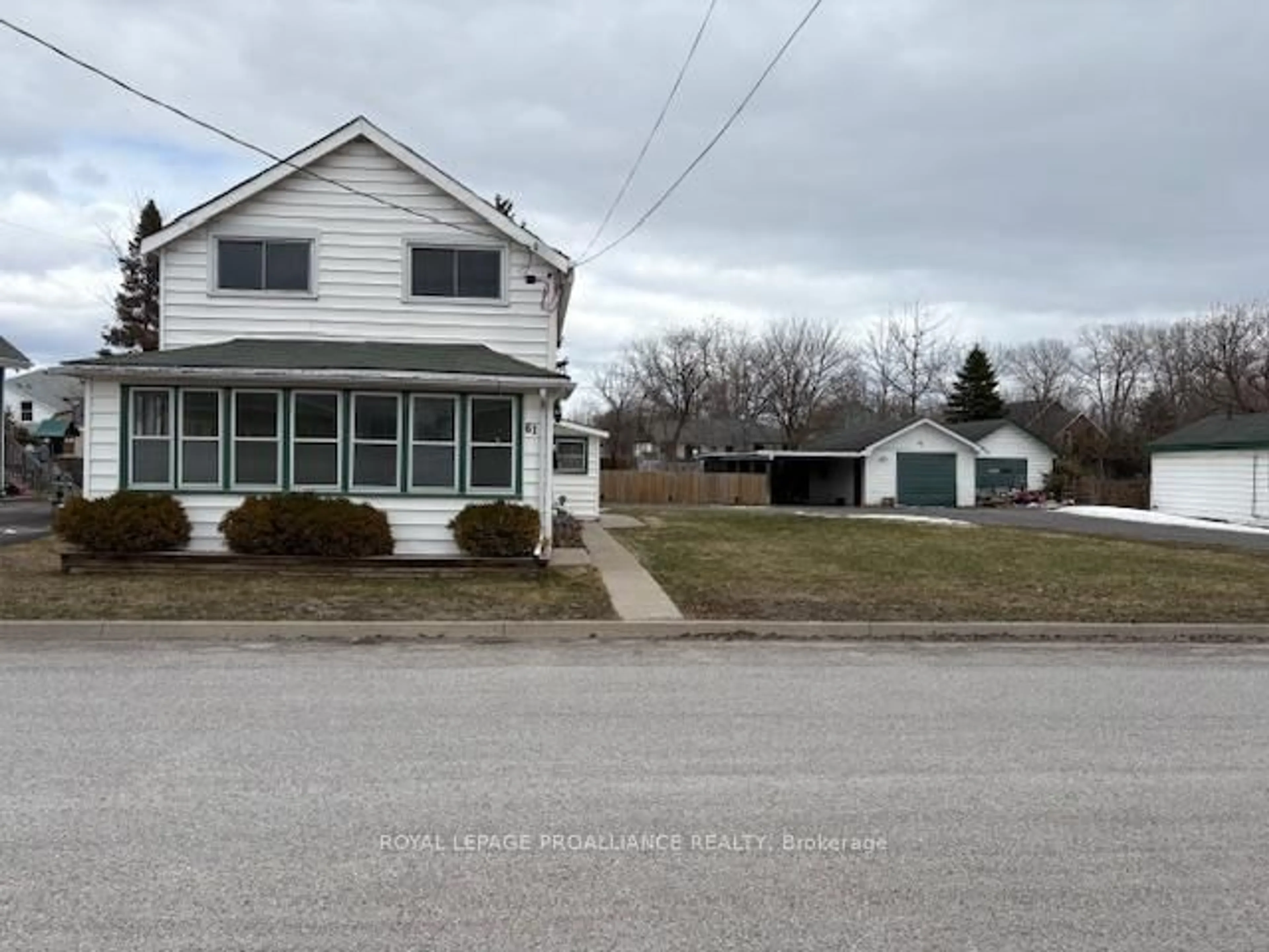 Unknown for 61 John St, Belleville Ontario K8N 3E4