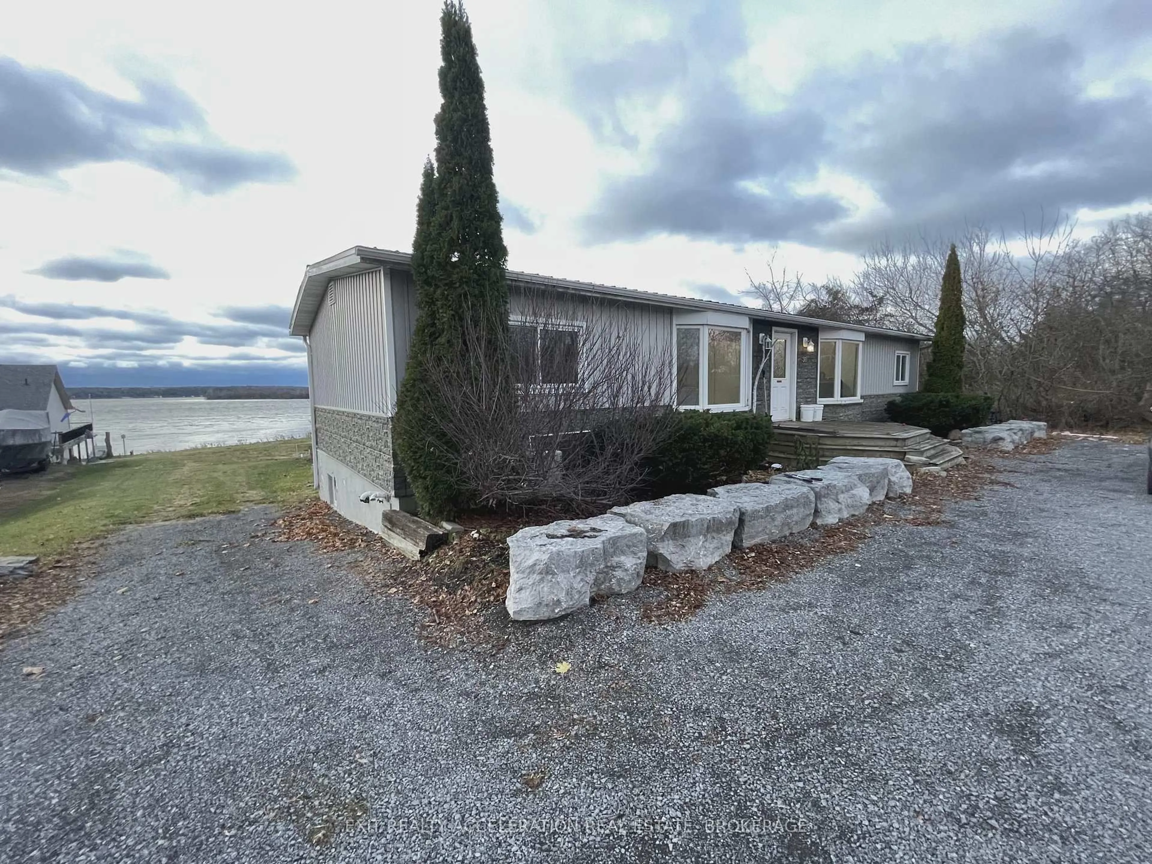 Unknown for 38 Main St, Deseronto Ontario K0K 1X0