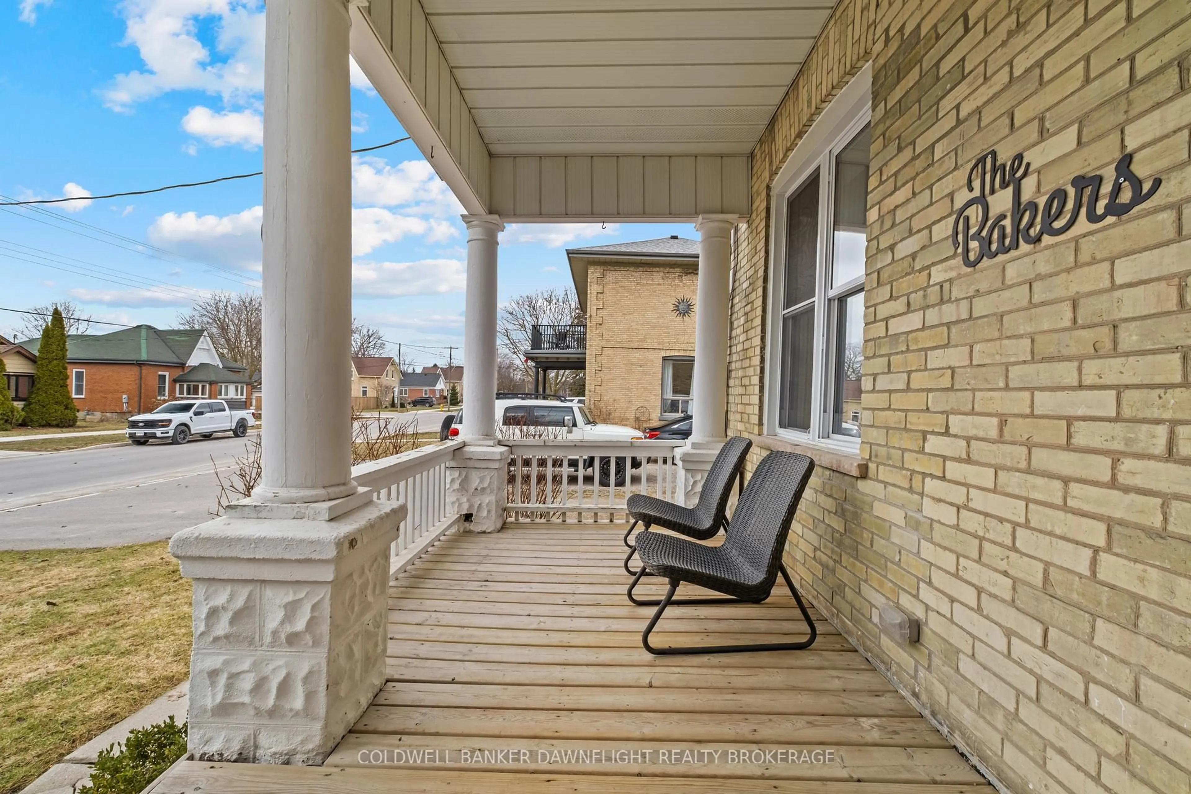 Patio, street for 408 WILLIAM St, South Huron Ontario N0M 1S3