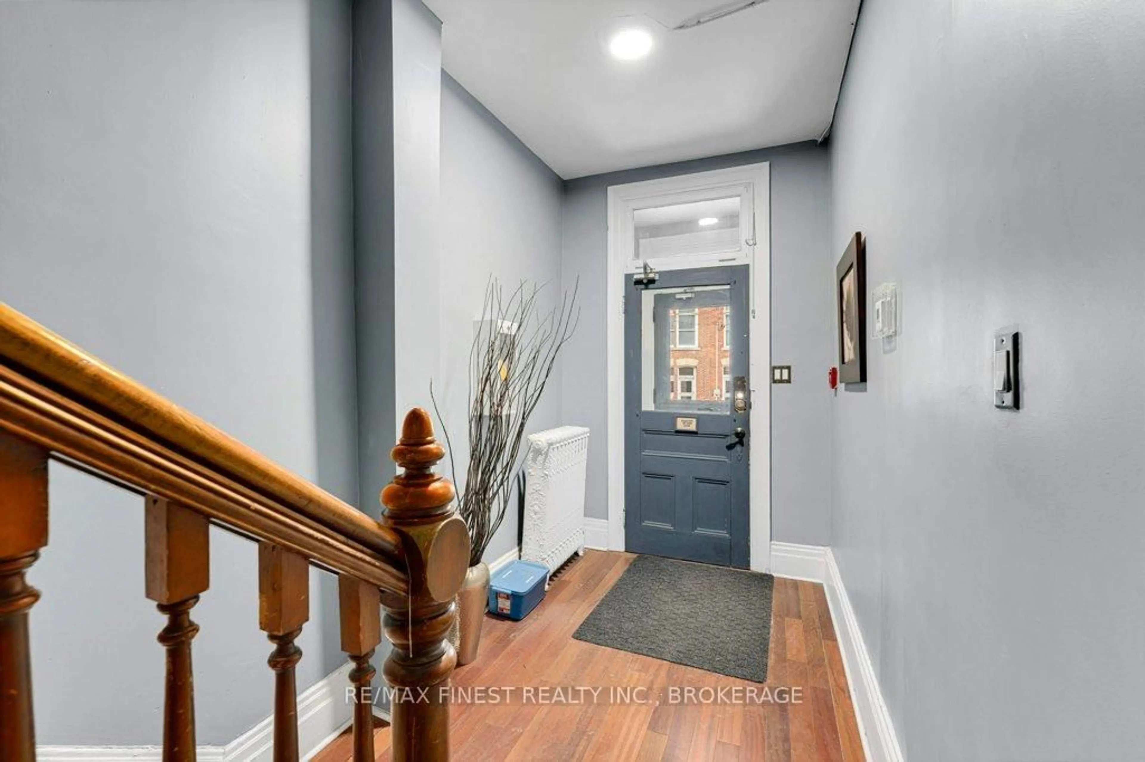 Indoor entryway for 251 Barrie St, Kingston Ontario K7L 3K8