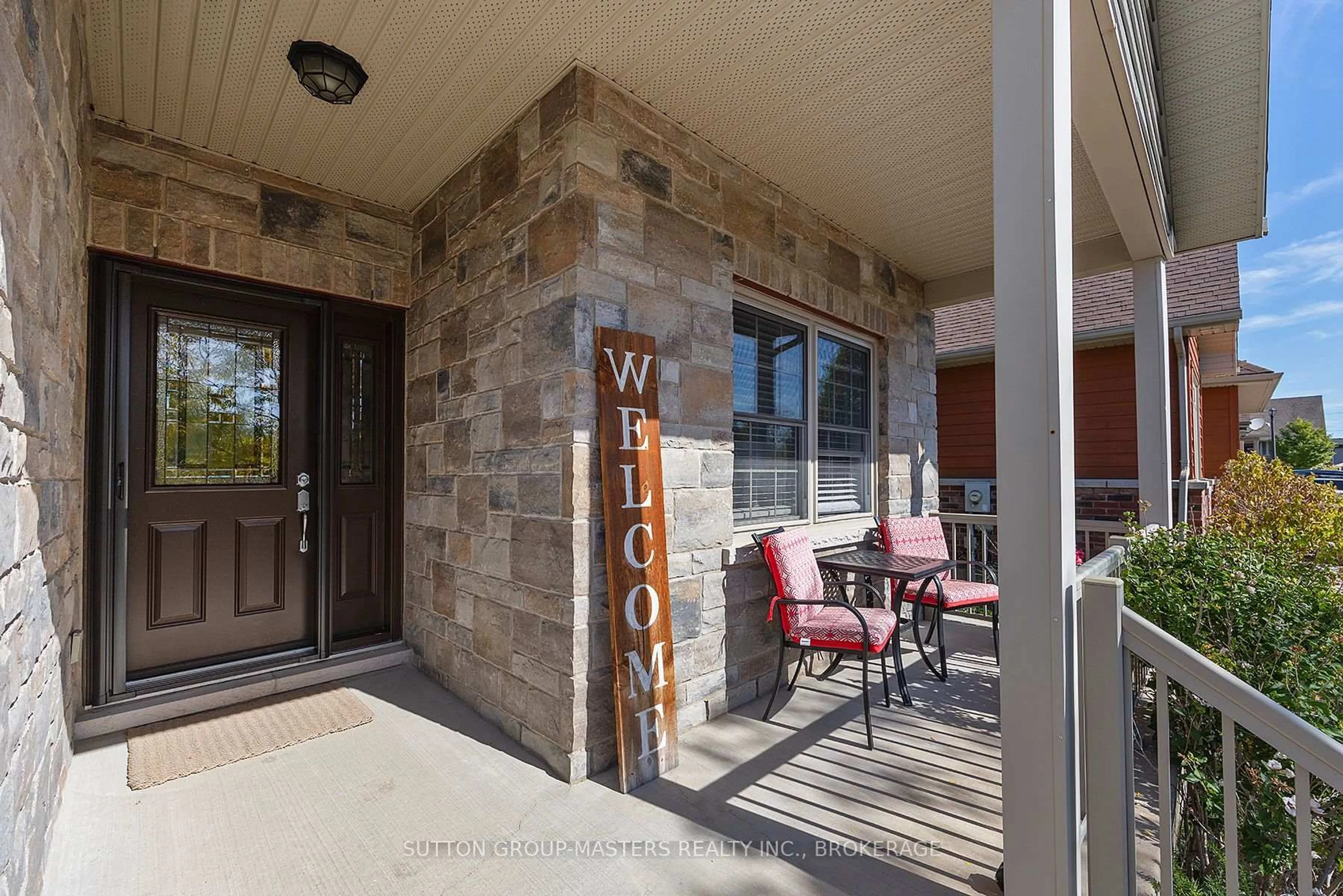 Indoor entryway for 767 Kananaskis Dr, Kingston Ontario K7P 0A8