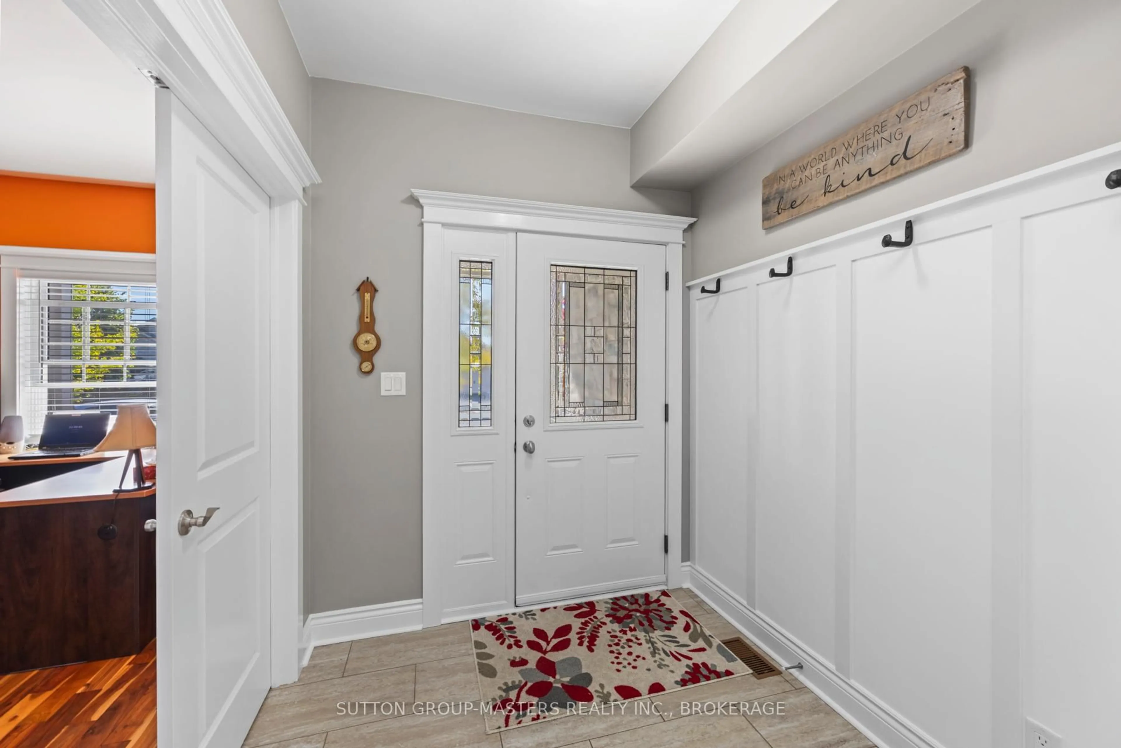 Indoor entryway for 767 Kananaskis Dr, Kingston Ontario K7P 0A8