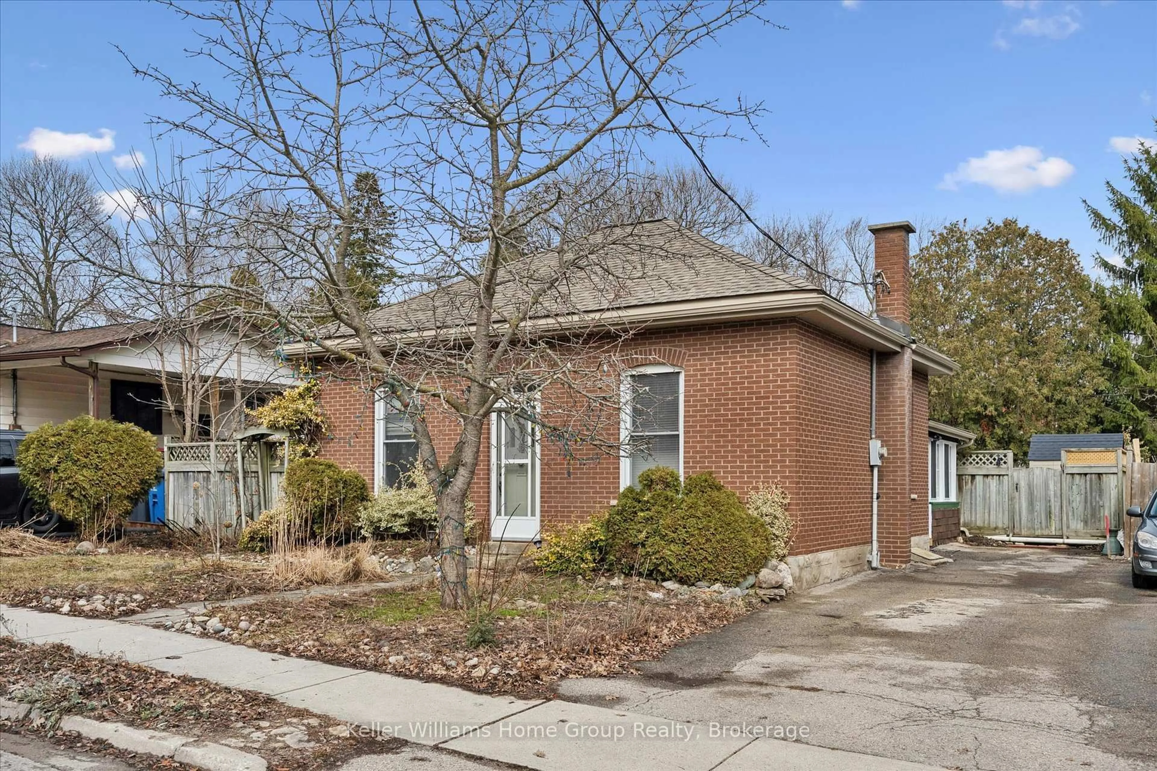 Home with brick exterior material, street for 98 Hearn Ave, Guelph Ontario N1H 5Y5