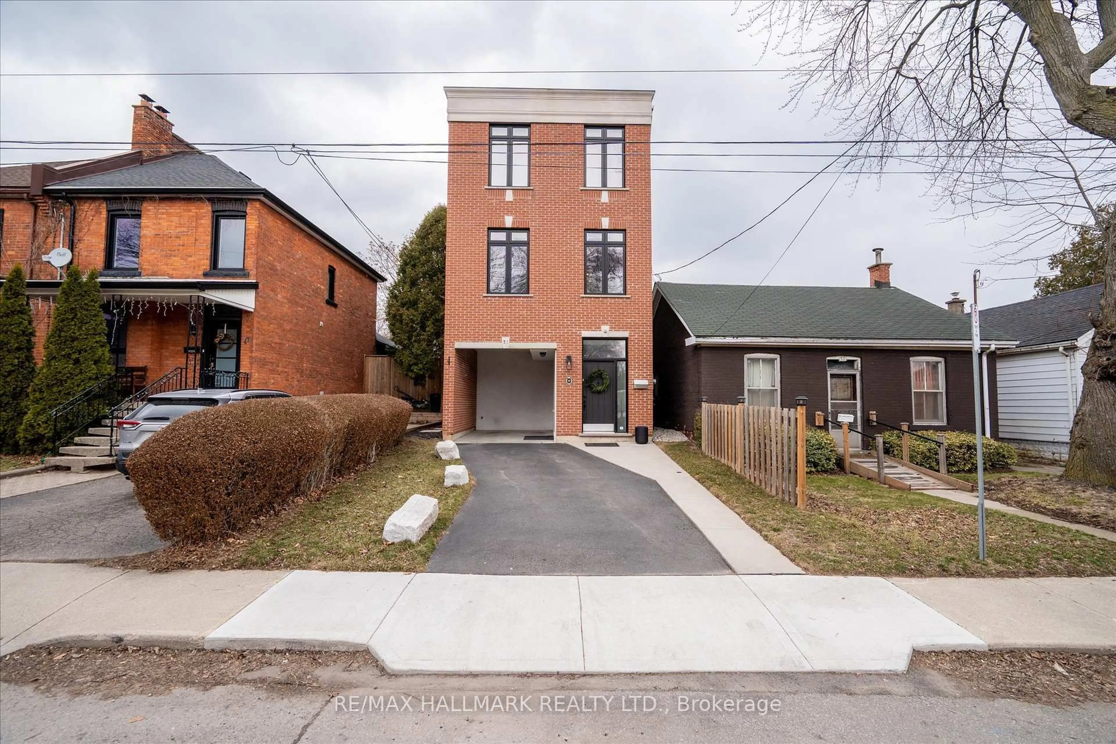 Home with brick exterior material, street for 53 Wood St, Hamilton Ontario L8L 3Y2