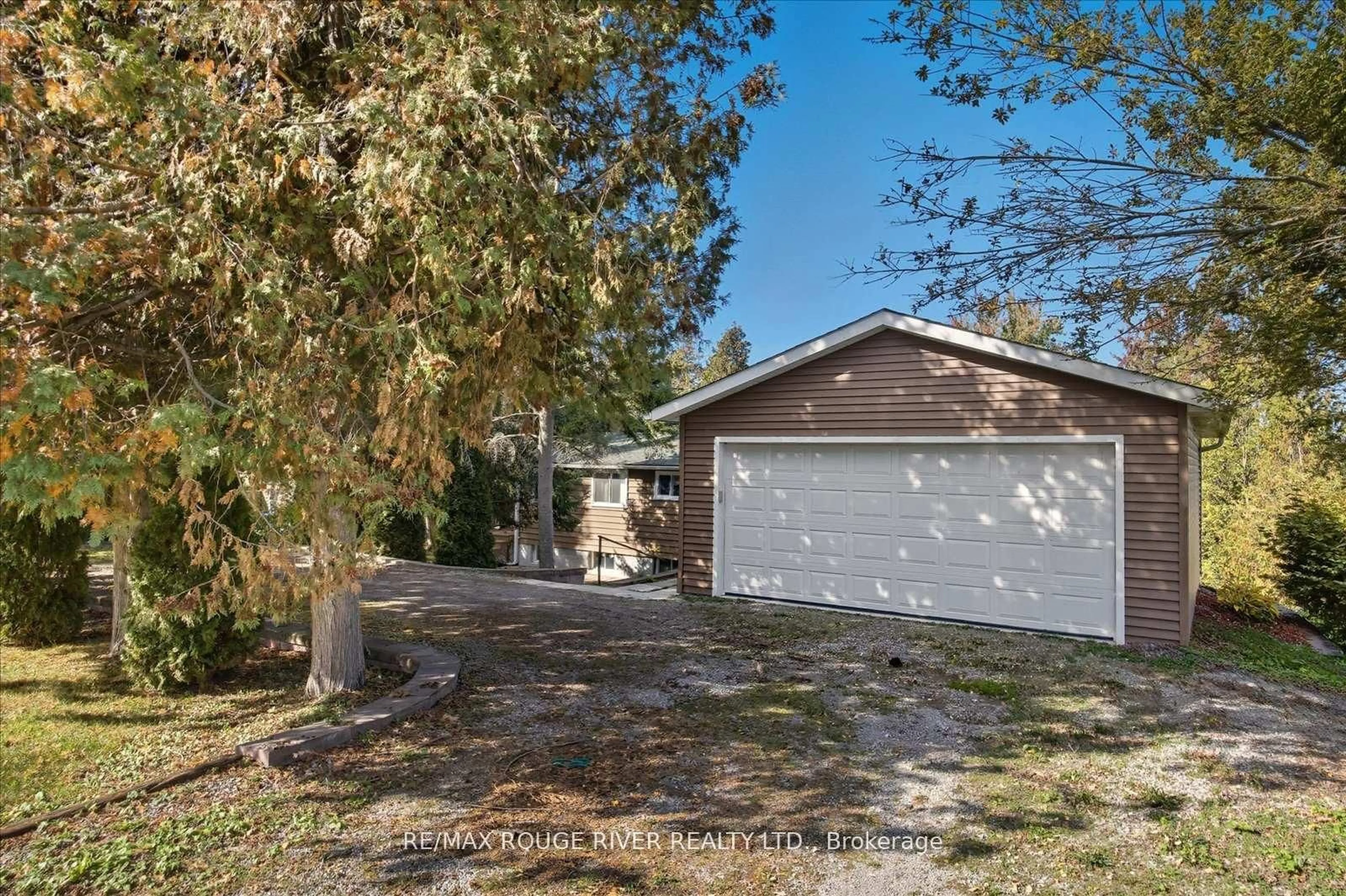 A pic from outside/outdoor area/front of a property/back of a property/a pic from drone, street for 65 Cedarview Dr, Kawartha Lakes Ontario K0L 2W0