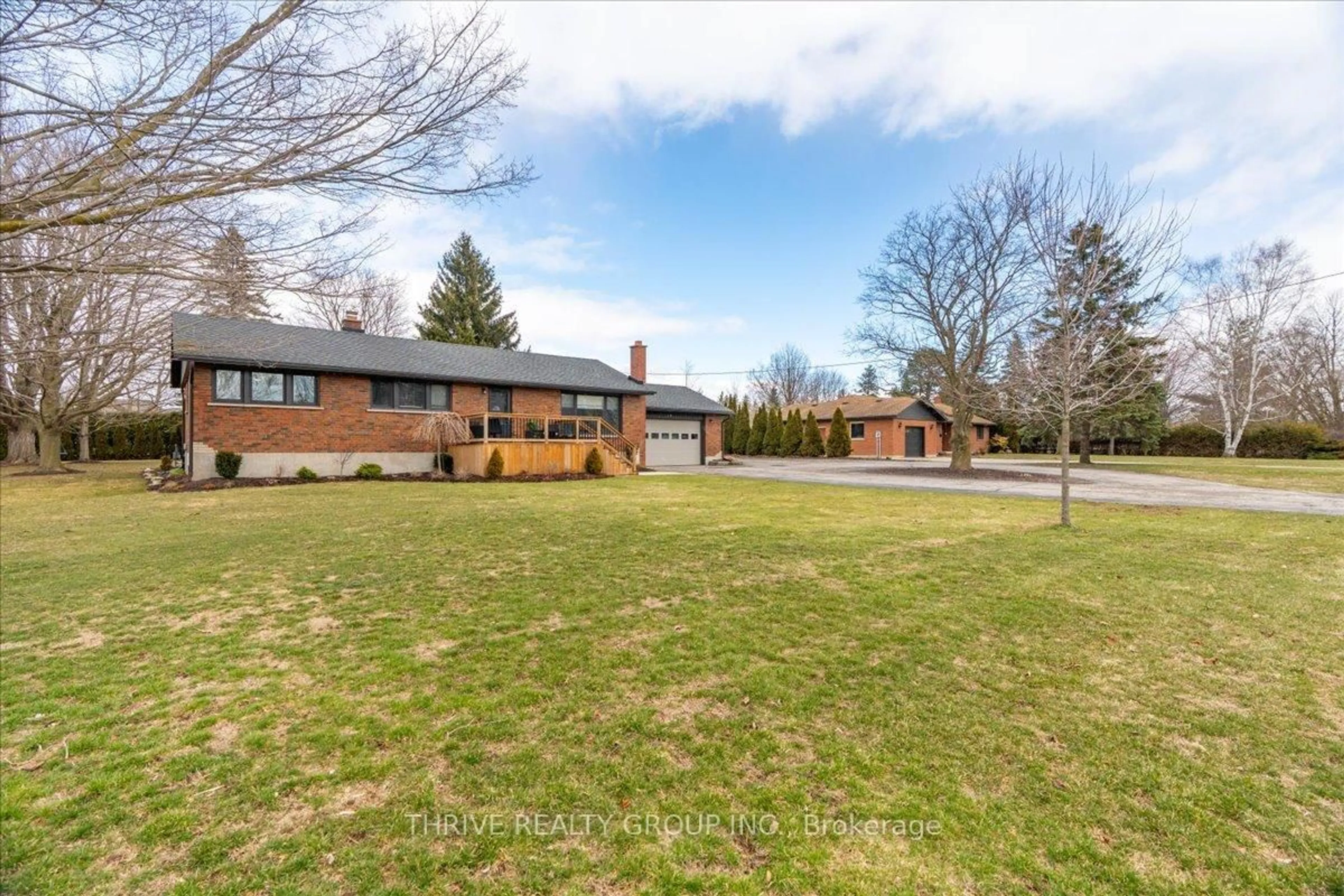 A pic from outside/outdoor area/front of a property/back of a property/a pic from drone, unknown for 24 Church St, Norwich Ontario N0J 1C0