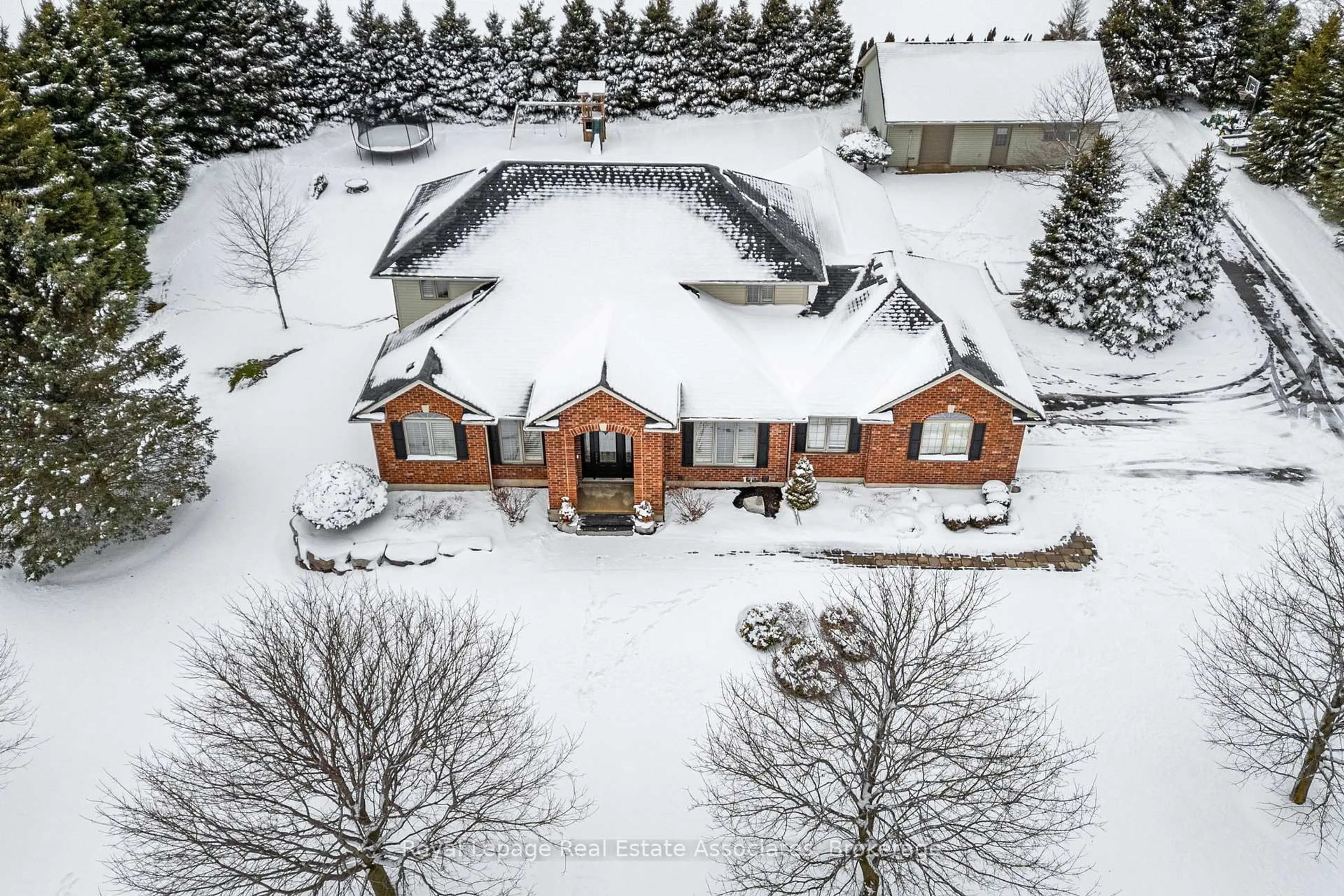 A pic from outside/outdoor area/front of a property/back of a property/a pic from drone, street for 7454 Conservation Rd, Guelph/Eramosa Ontario N1H 6J2