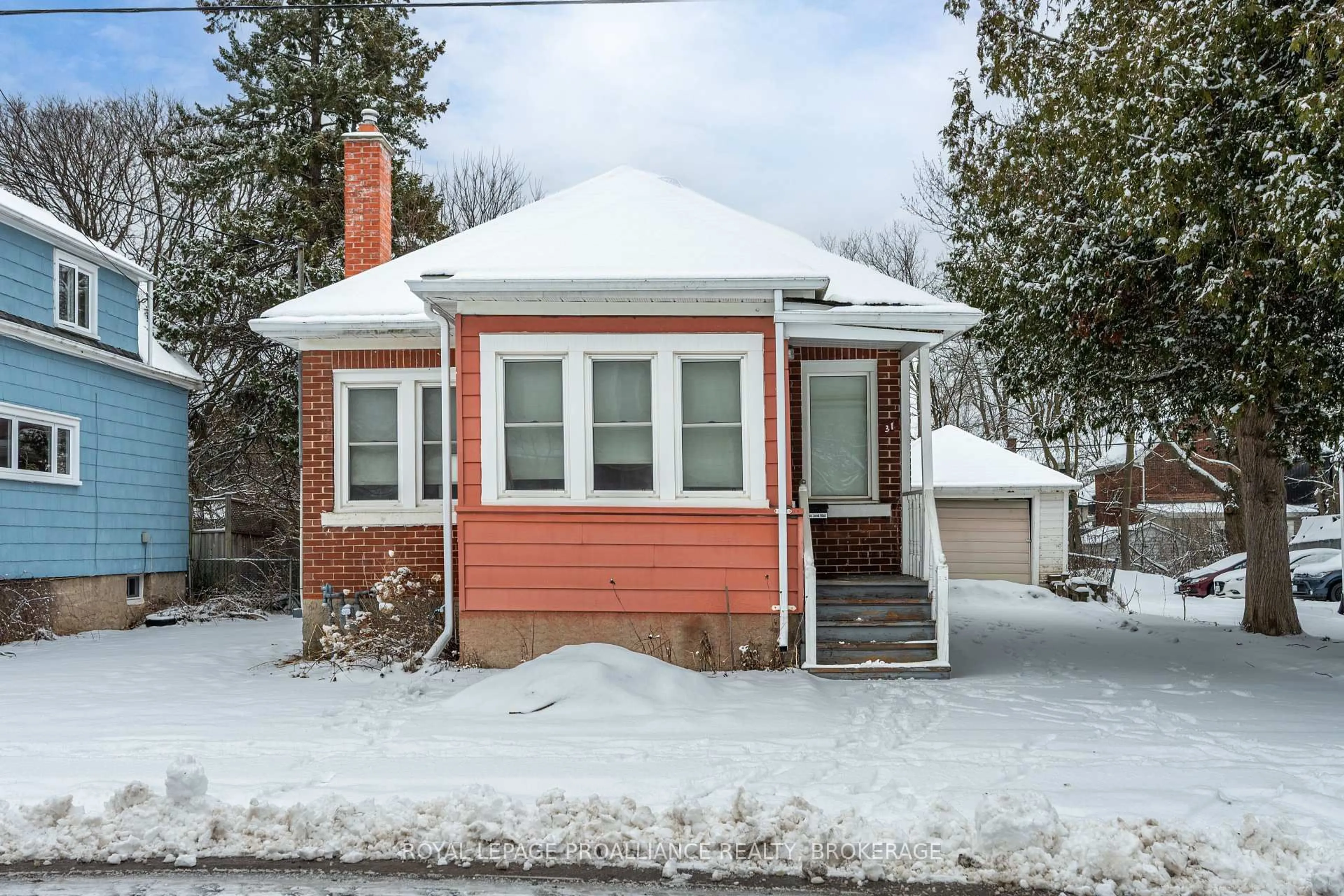 Unknown for 31 Toronto St, Kingston Ontario K7L 4A3