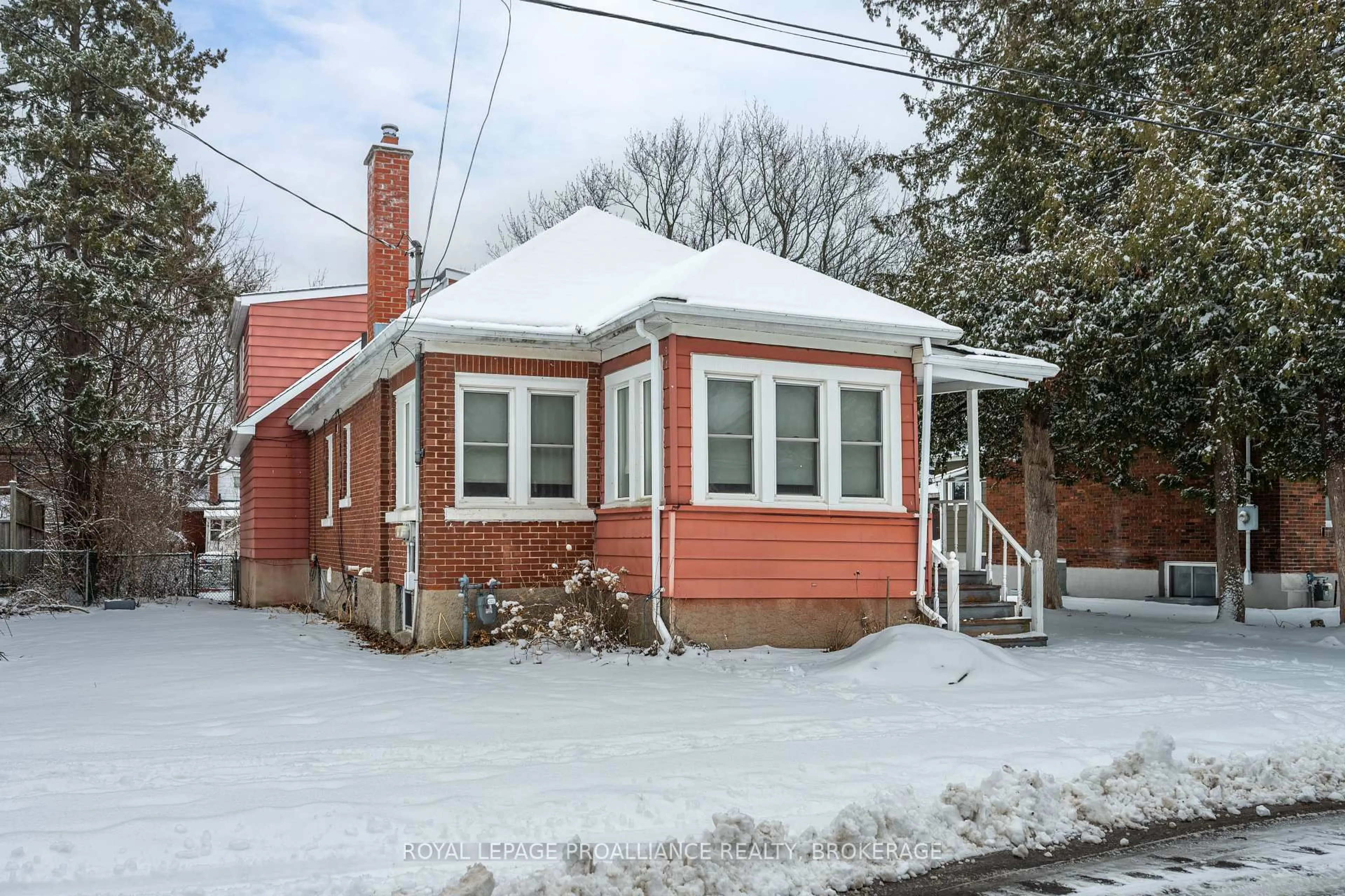 Home with brick exterior material, street for 31 Toronto St, Kingston Ontario K7L 4A3