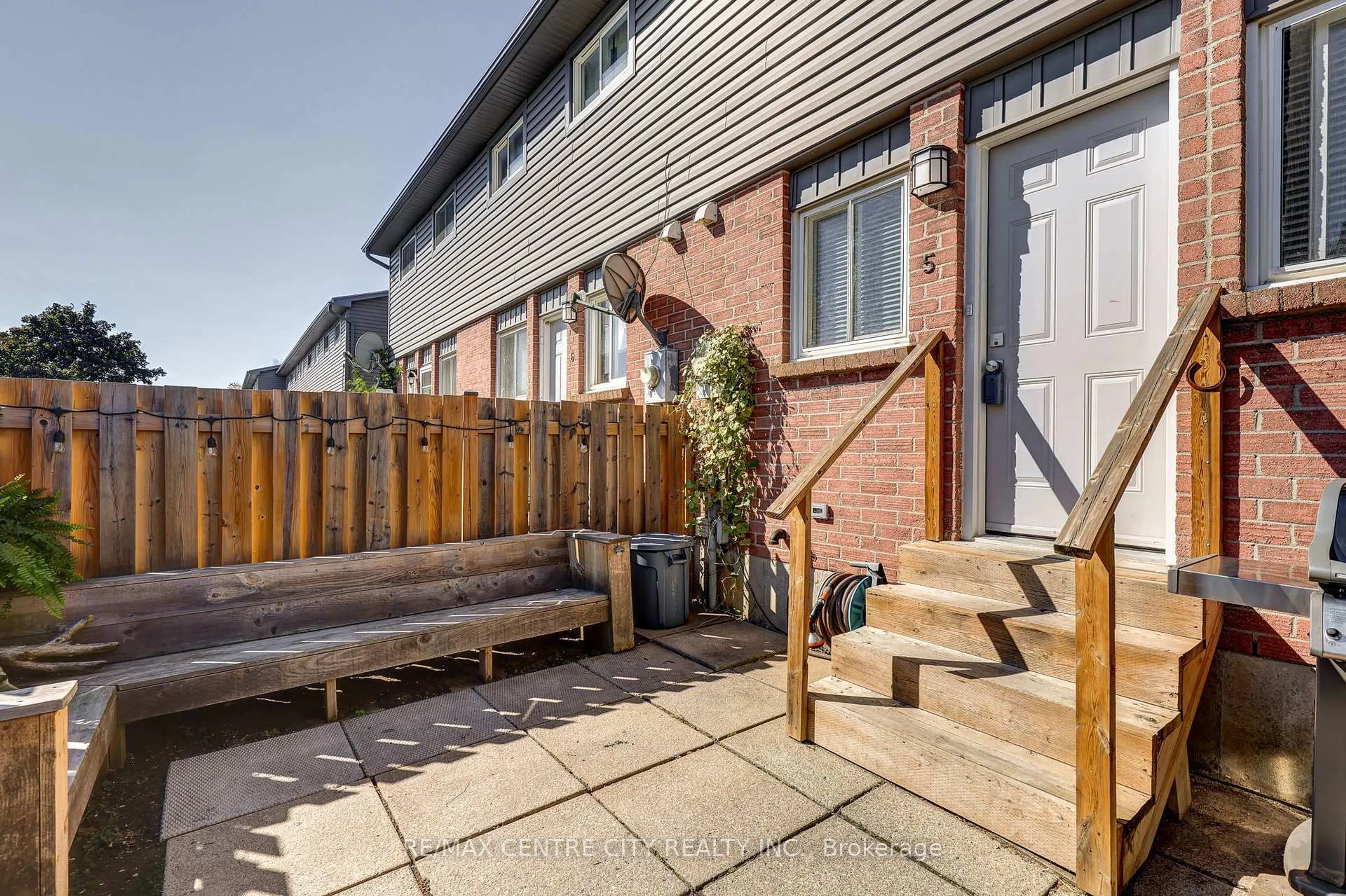 Patio, street for 1443 Huron St #5, London East Ontario N5V 2E6