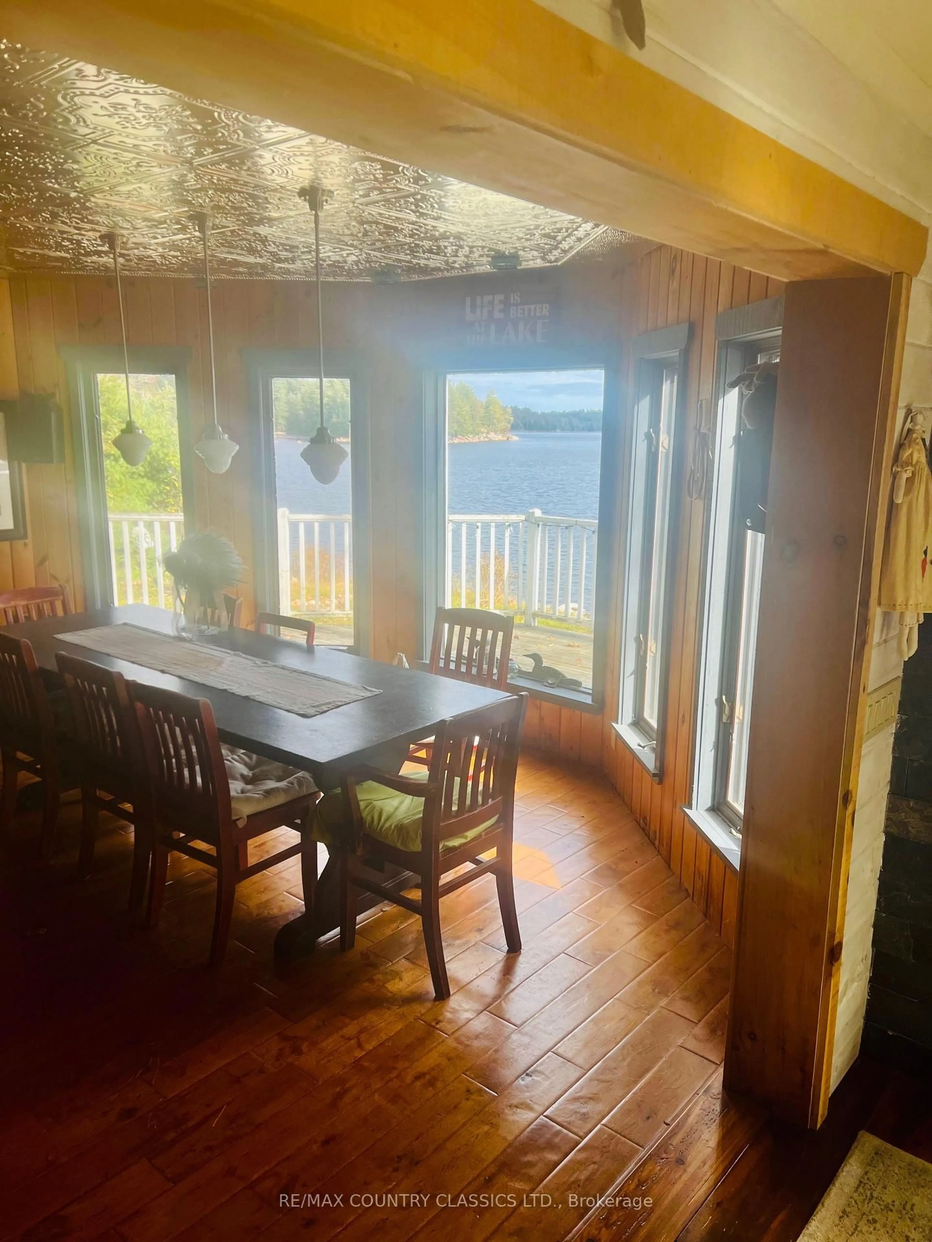 Dining room, wood/laminate floor for 649 Anst Lake WAO, North Kawartha Ontario K0L 1A0