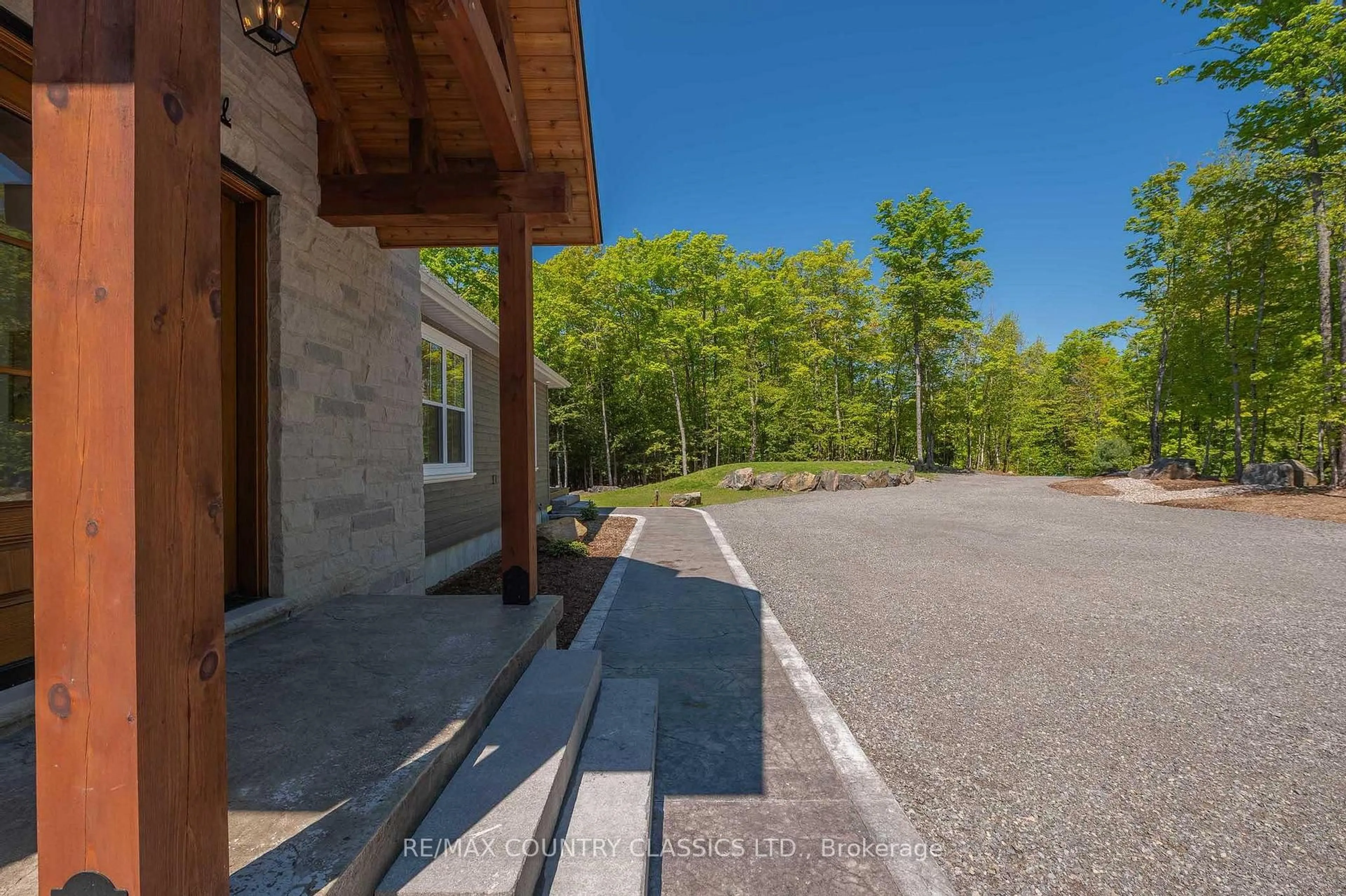 Patio, unknown for 400 Antelope Tr, North Kawartha Ontario K0L 1A0