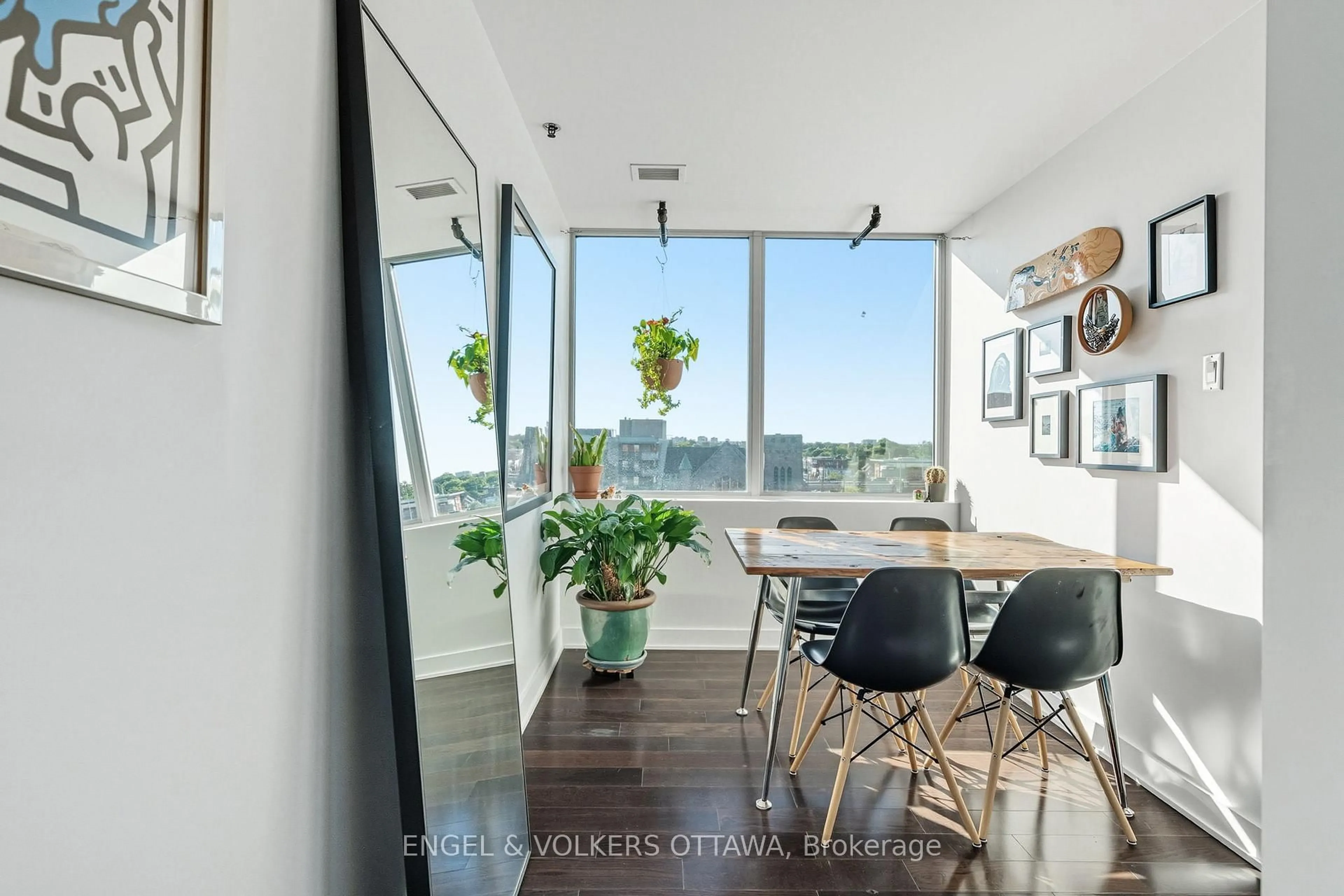 Unknown for 360 Mcleod St #603, Ottawa Ontario K2P 1A9