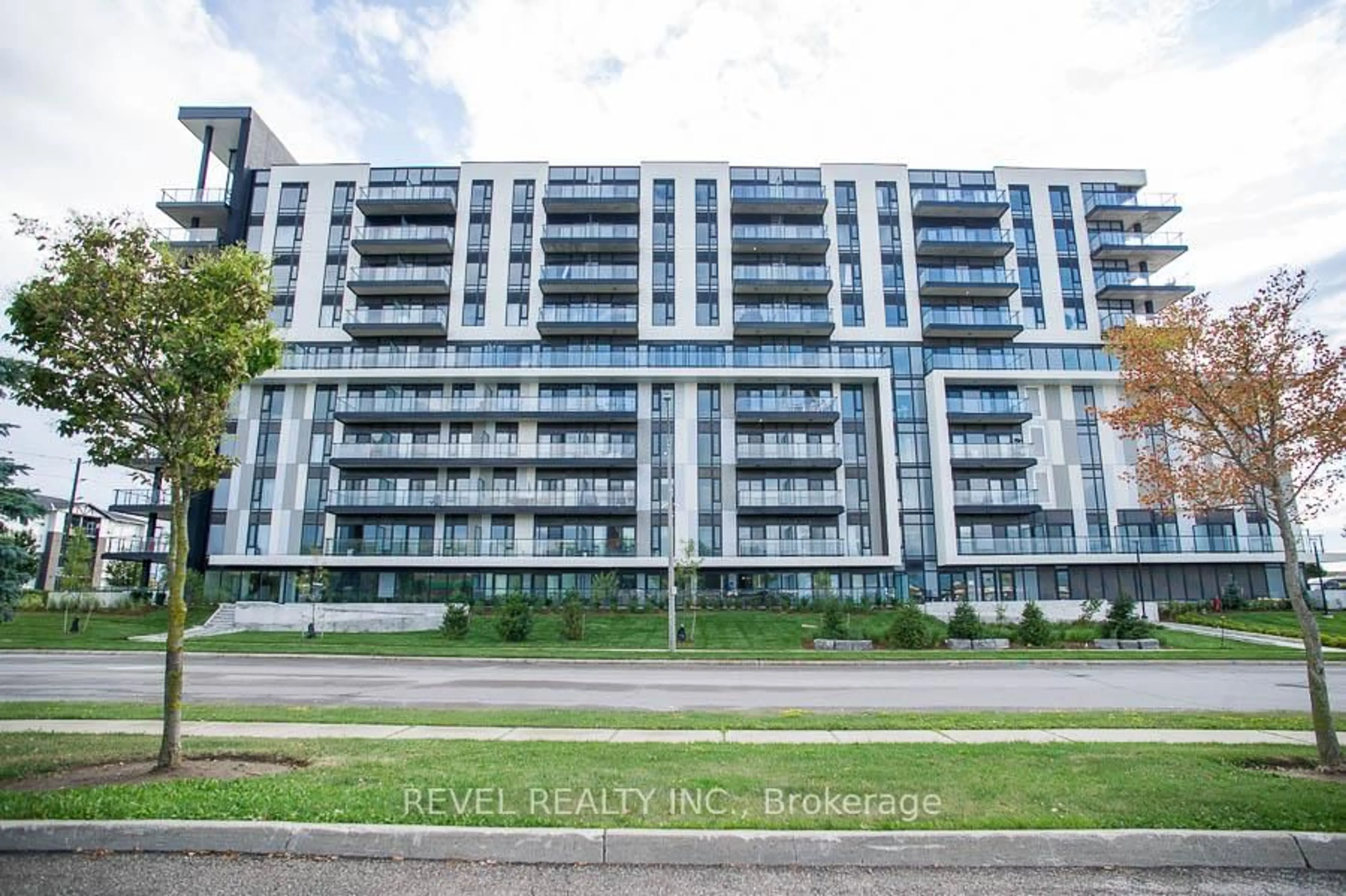 A pic from outside/outdoor area/front of a property/back of a property/a pic from drone, unknown for 575 Conklin Rd #618, Brantford Ontario N3T 0B9